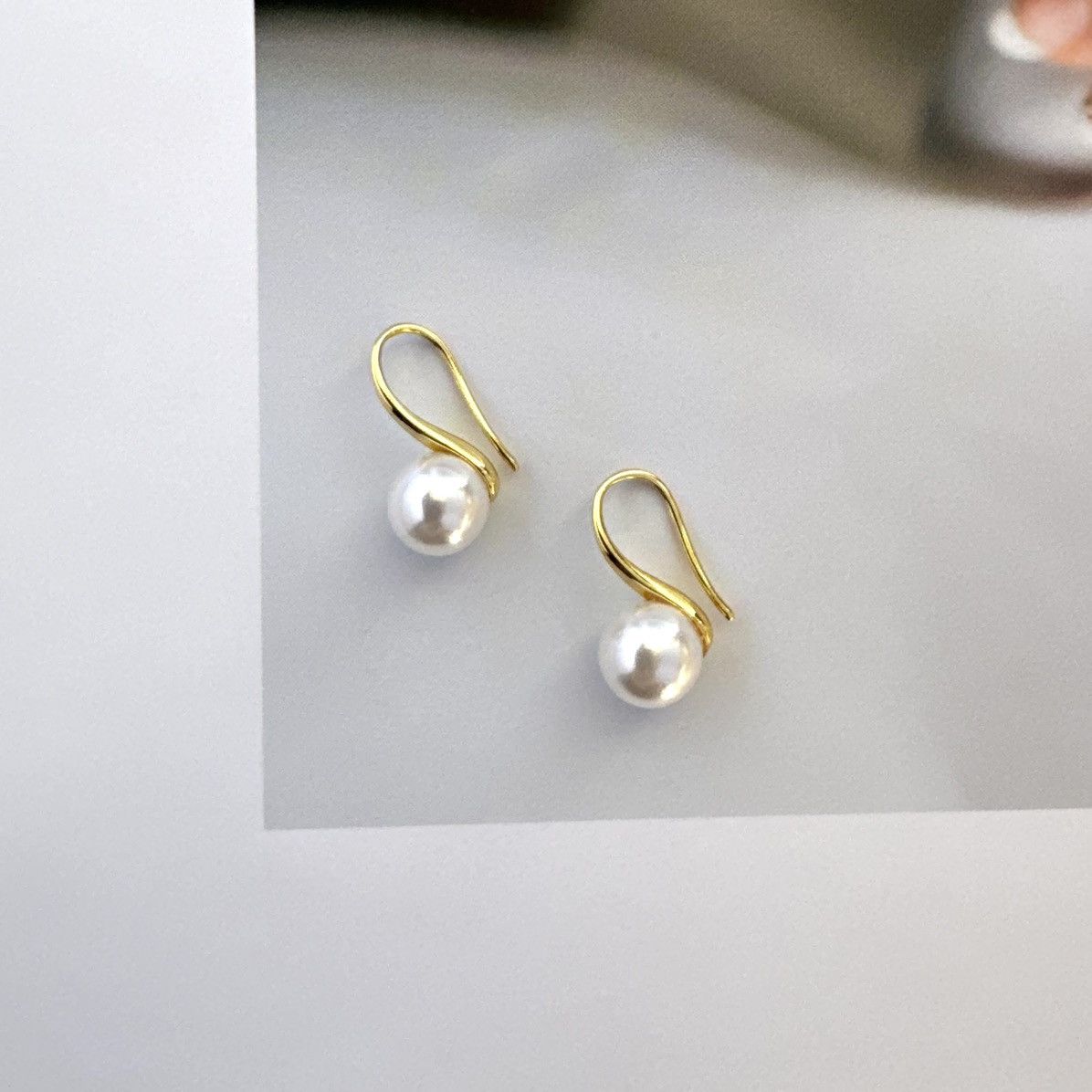 Other Elegant White Pearl Dangle Drop Earrings for Women Size ONE SIZE - 1 Thumbnail