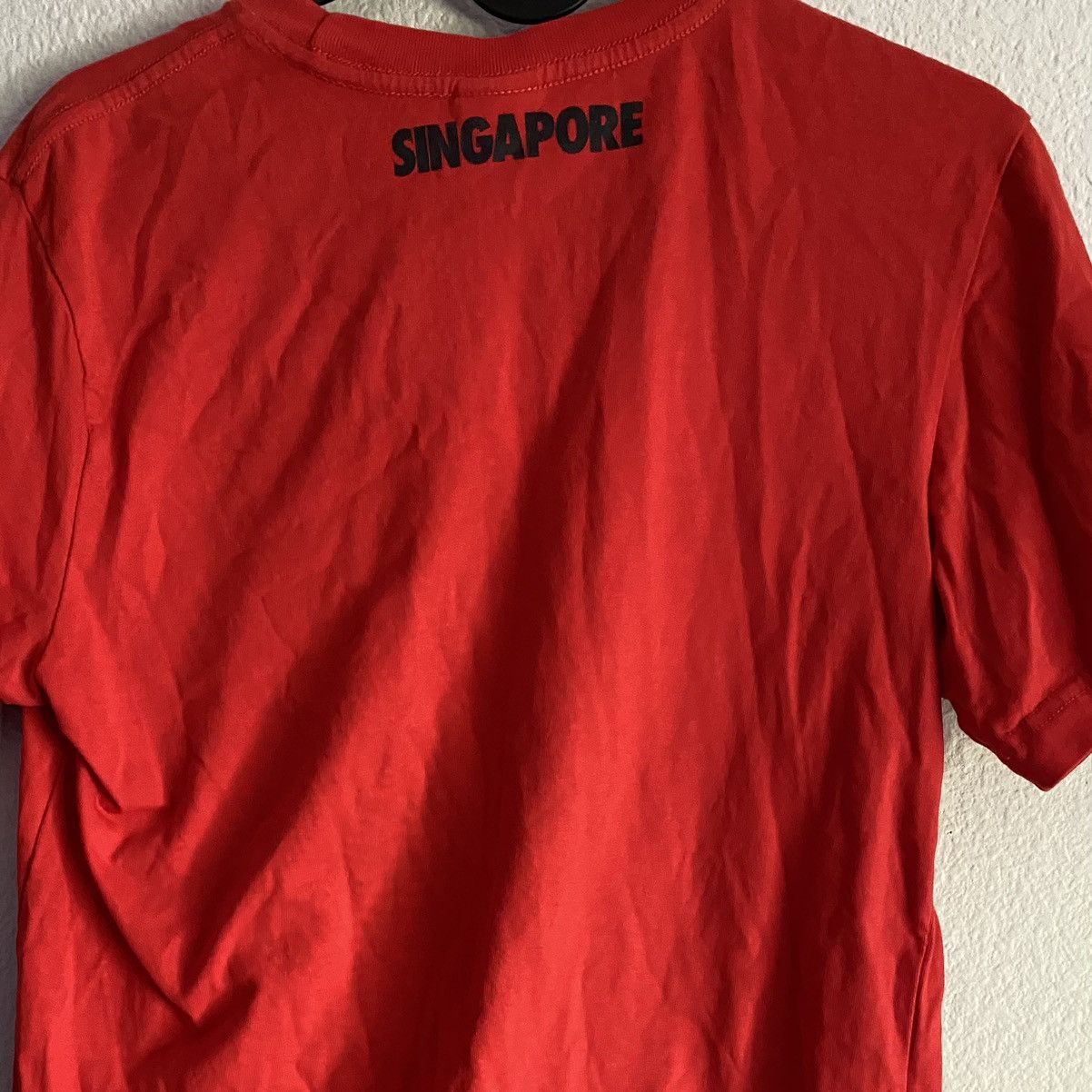 Nike Vintage Nike Singapore t-shirt NSW Rare Size US M / EU 48-50 / 2 - 3 Thumbnail