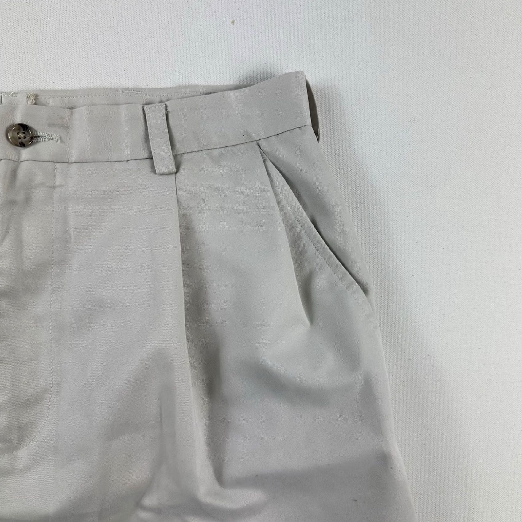 Izod Izod Chino Shorts Mens 34 Beige Pleated Gold Casual Size US 34 / EU 50 - 3 Thumbnail