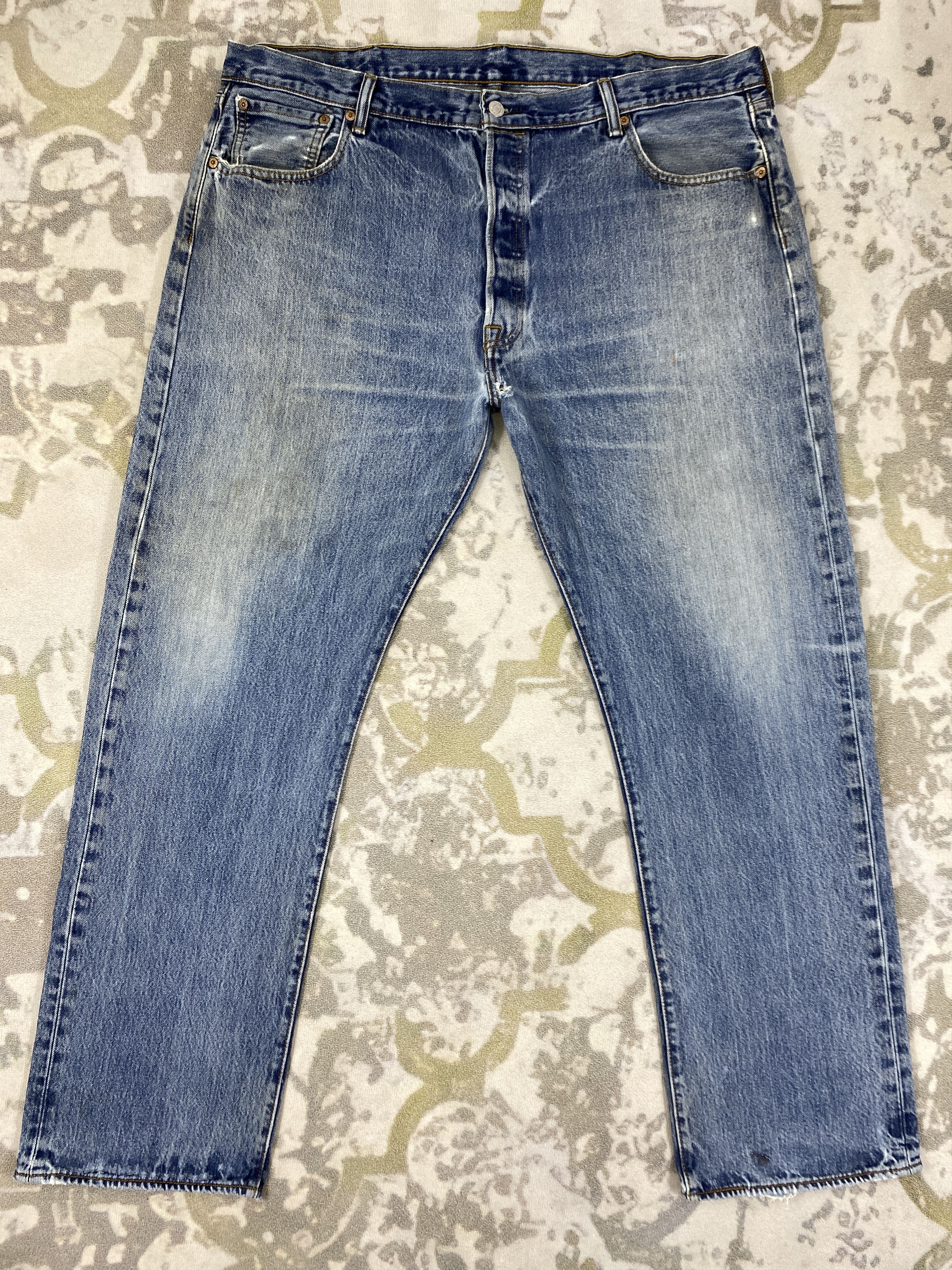Levi's Blue Distressed Vintage Levi's Denim 41x31.5 -JN424 Size US 41 - 1 Thumbnail