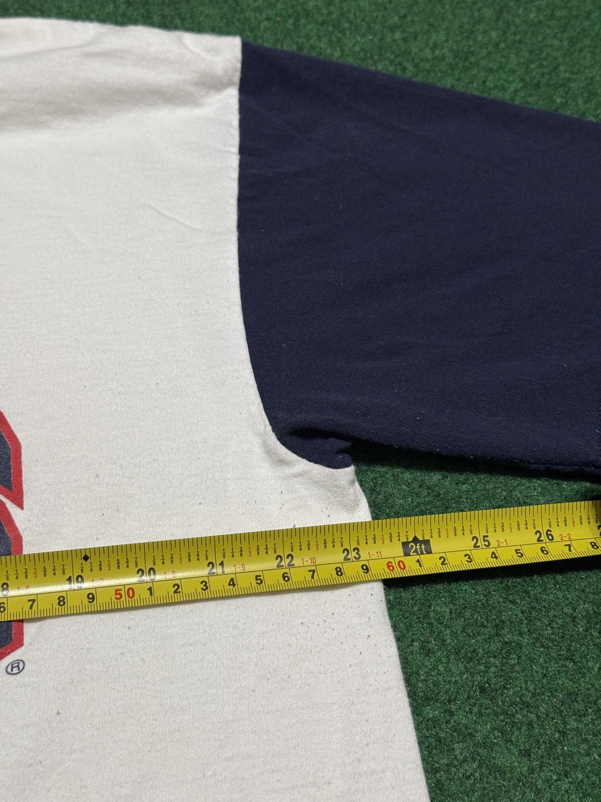 Vintage Cleveland Indians Manny Ramirez #24 XL 90s XL MLB T Shirt Size US XL / EU 56 / 4 - 7 Thumbnail