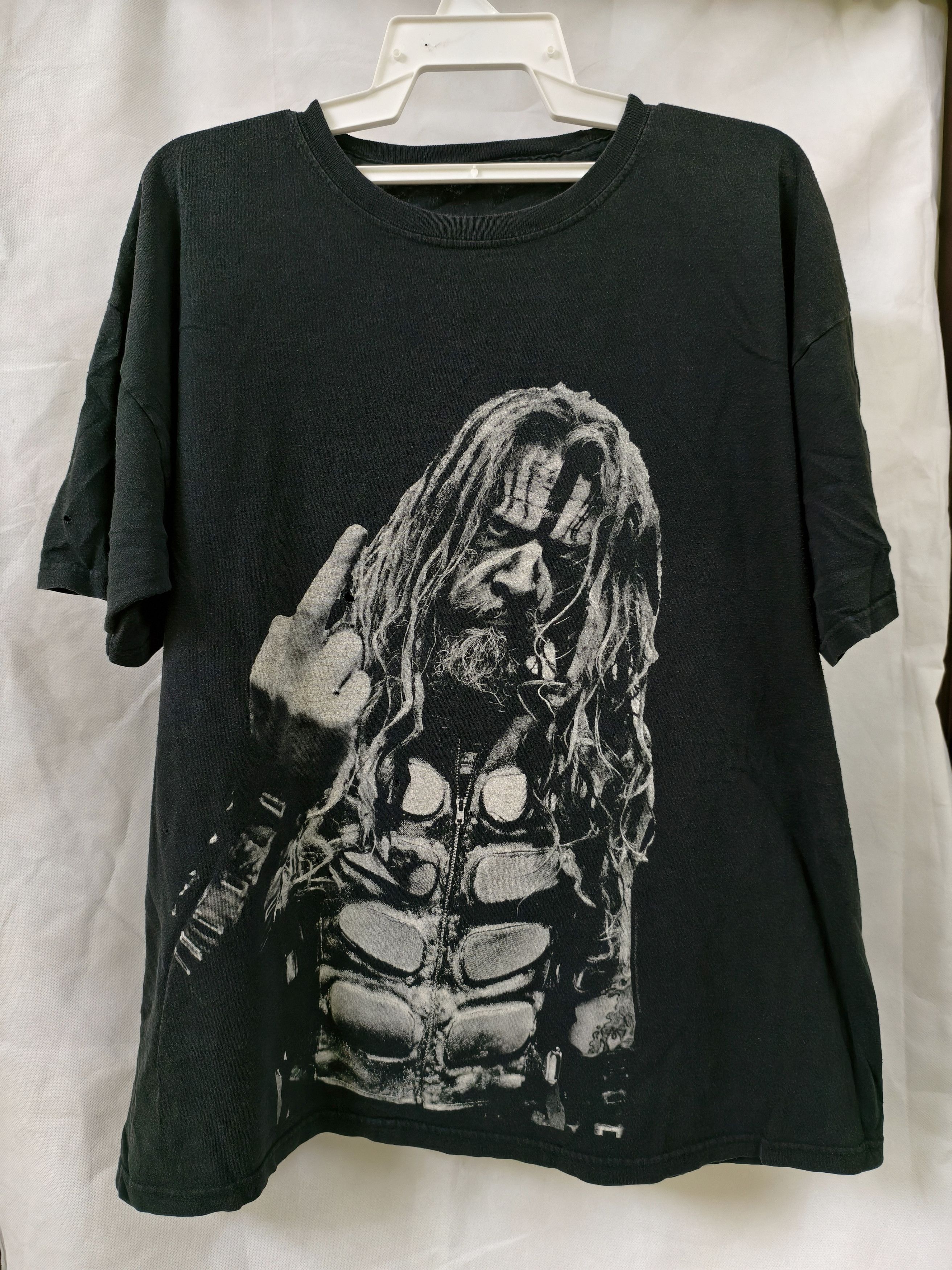 Band Tees Rob Zombies fuck off big print Size US XL / EU 56 / 4 - 1 Thumbnail
