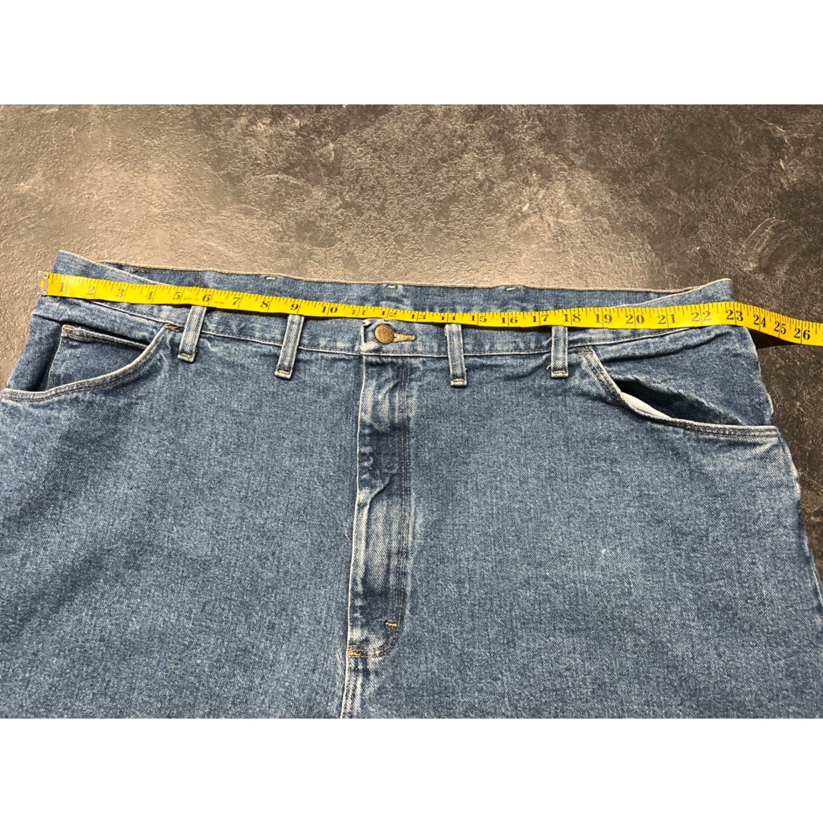Wrangler VINTAGE Wrangler Denim Jean Shorts Men 46 Cargo 10" Inseam Blue Relaxed Cotton 100% Size US 30 / EU 46 - 5 Thumbnail