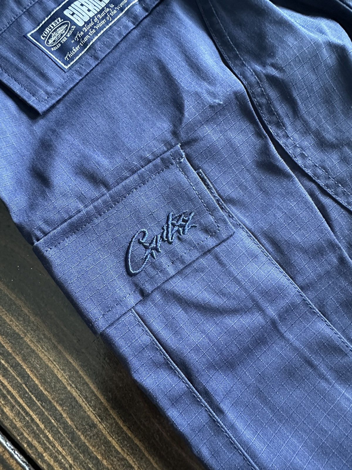 パンツ Corteiz Guerrillaz* Cargo Pants Navy Corteiz Guerillaz* Cargo Pants Navy (CORT-COGCPN-NAVY