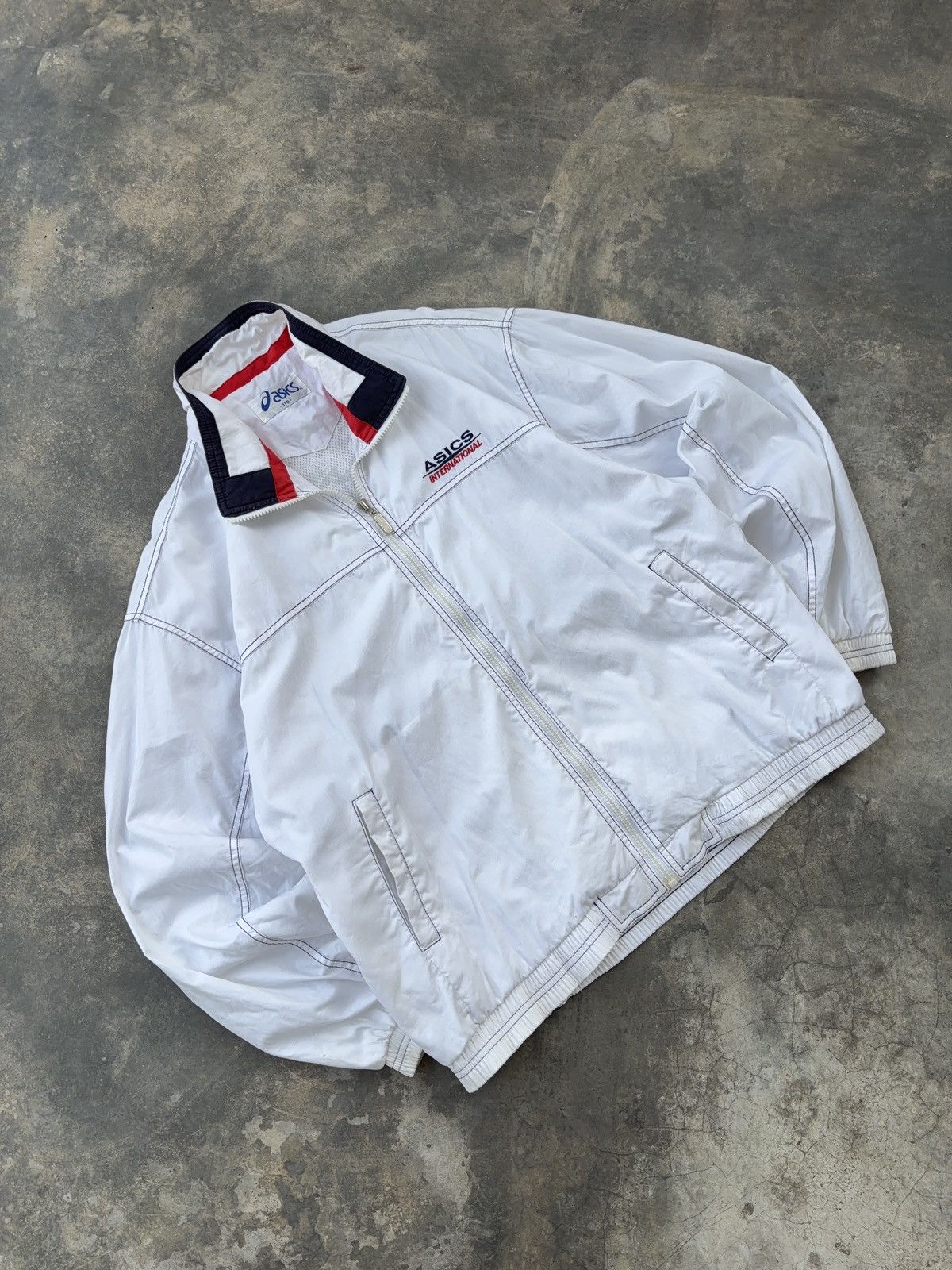 Asics Asics International Vintage White Windbreaker Jacket Size US XL / EU 56 / 4 - 4 Thumbnail