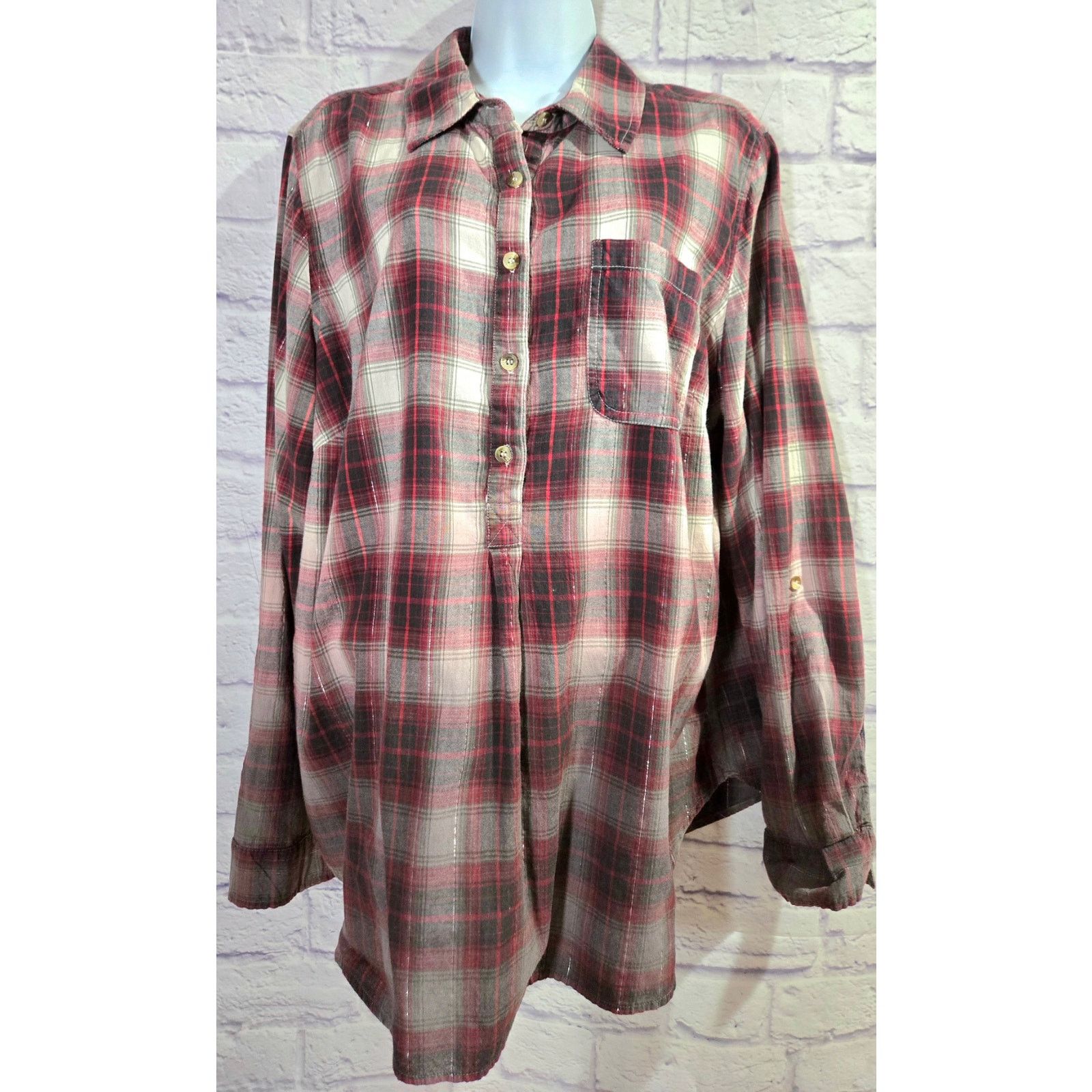 Other Cato Woman Red Burgundy Plaid Henley Top 18W/20W Plus Size XXL / US 16-18 / IT 52-54 - 1 Thumbnail