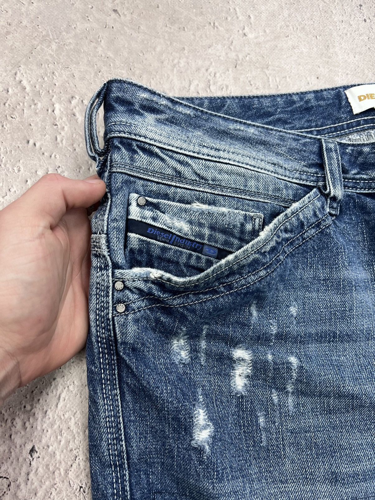 Diesel × If Six Was Nine Vintage Diesel Dirty New Age Distressed Denim Size US 33 - 9 Thumbnail