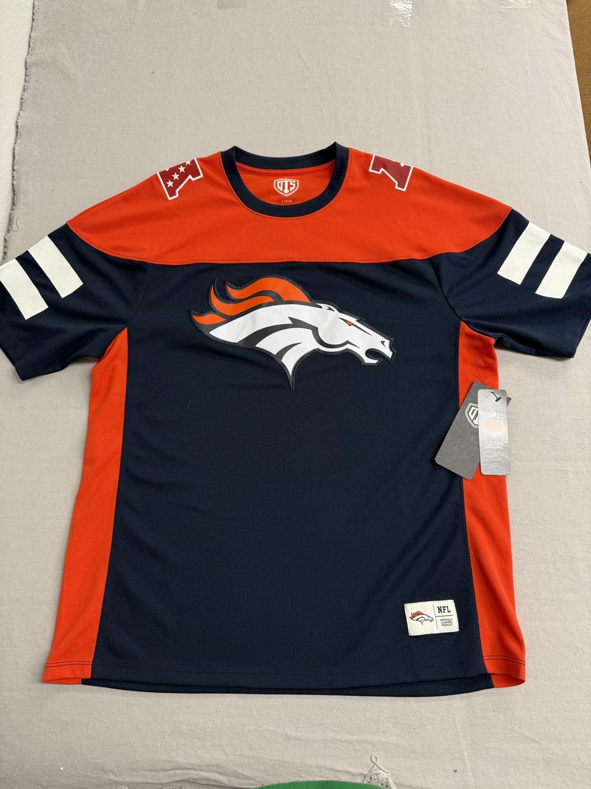 NFL Denver Broncos Jersey T-shirt Cut OTS Alton Top Mens NWT -L Size US L / EU 52-54 / 3 - 1 Thumbnail
