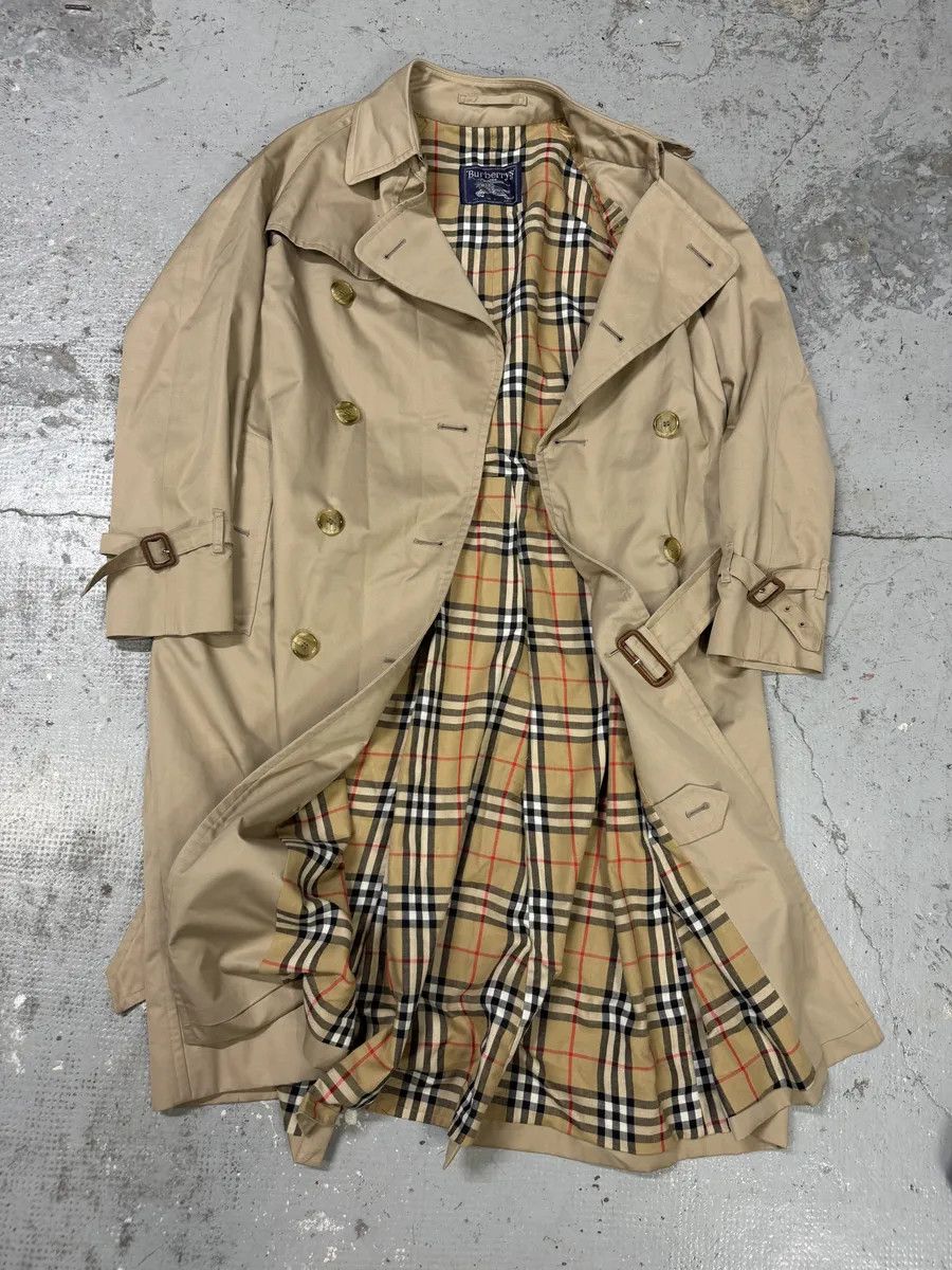 Burberry 1990s Burberry Beige Tartan Trench Coat Size US L / EU 52-54 / 3 - 7 Thumbnail