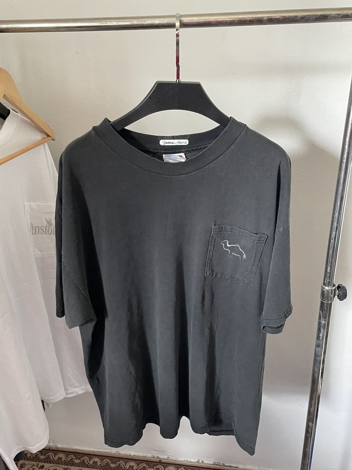 Vintage 00s Camel Tobacco Logo Sun Faded Pocket Tee Size US XL / EU 56 / 4 - 1 Thumbnail