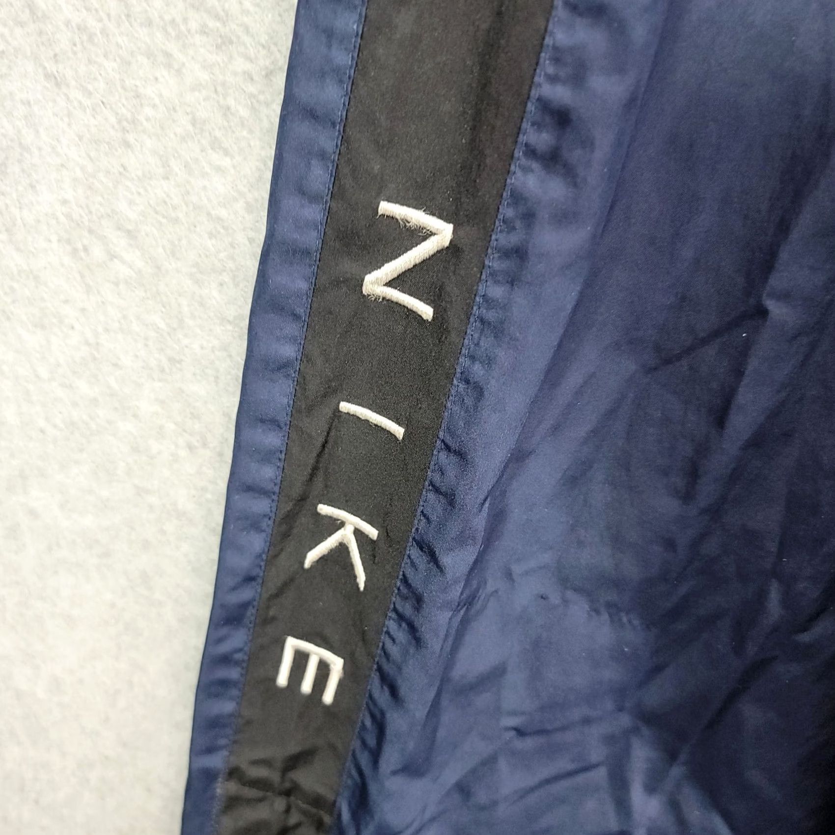 Nike VINTAGE Nike Track Pants Mens XL Blue Black Striped Windbreaker 90s Y2K spellout Size US 36 / EU 52 - 6 Thumbnail