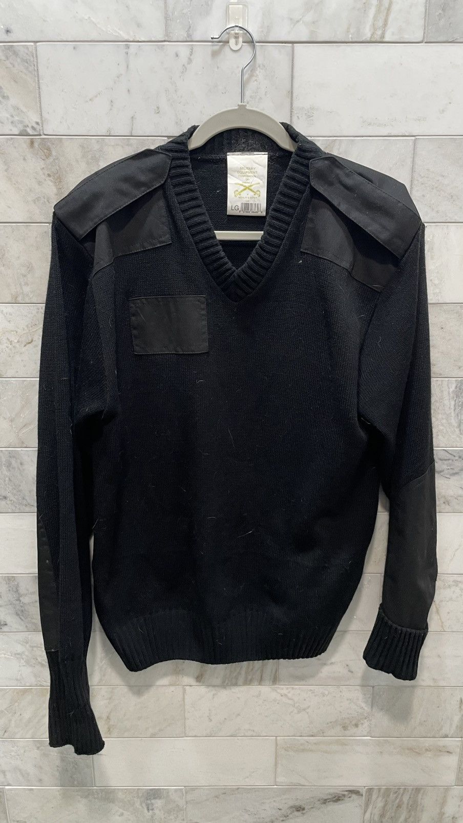 Other Black sweater pullover acrylic V-neck Size US L / EU 52-54 / 3 - 1 Thumbnail