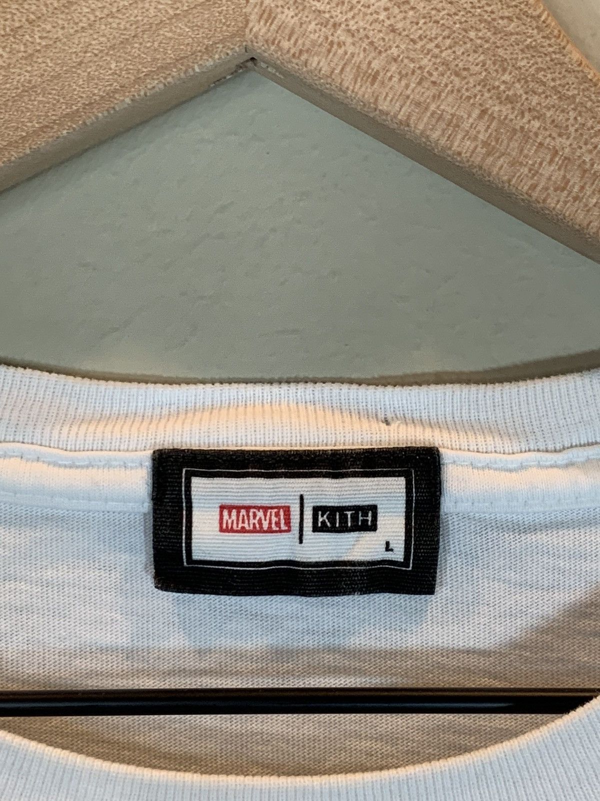Designer × Kith × Marvel Comics *RARE* KITH x Marvel Comics Wolverine Silver Surfer T-Shirt Size US L / EU 52-54 / 3 - 9 Thumbnail
