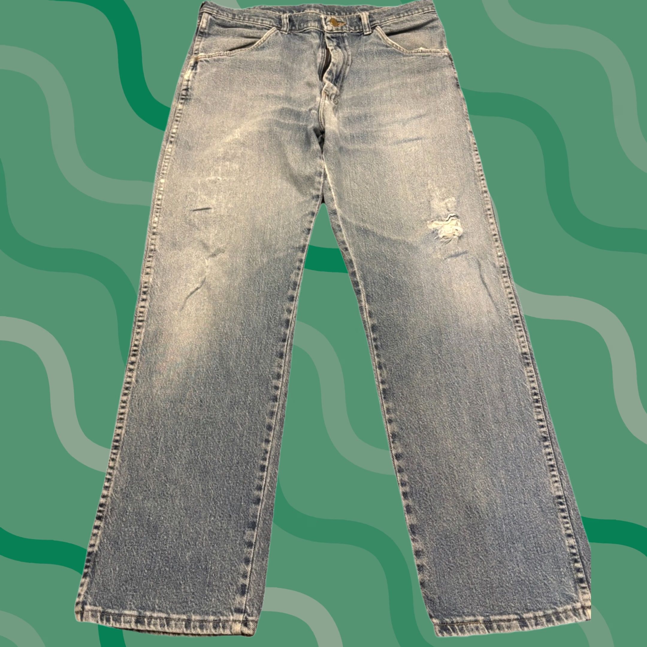 Wrangler Vintage Wrangler Jeans Mens 34x30 Blue Denim Straight Leg Distressed 90s Size US 34 / EU 50 - 1 Thumbnail
