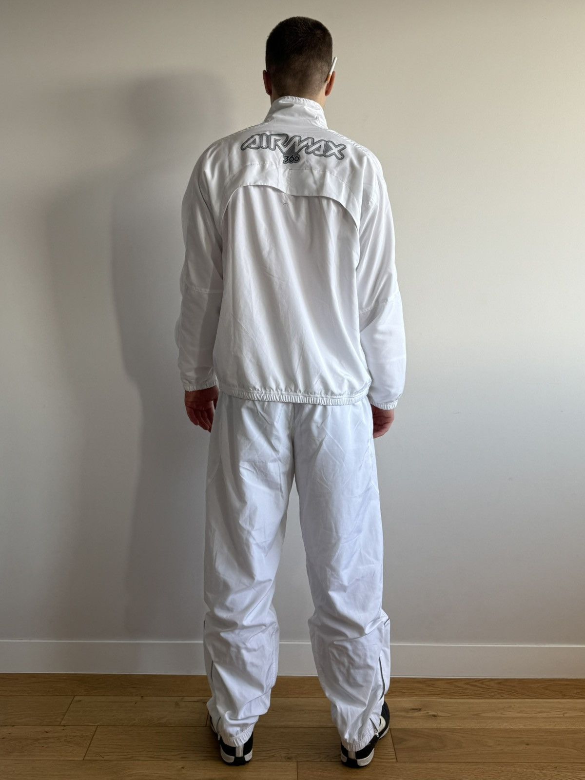 Nike Vintage Nike Air Max 360 Tracksuit White Large Men’s Size US L / EU 52-54 / 3 - 5 Thumbnail