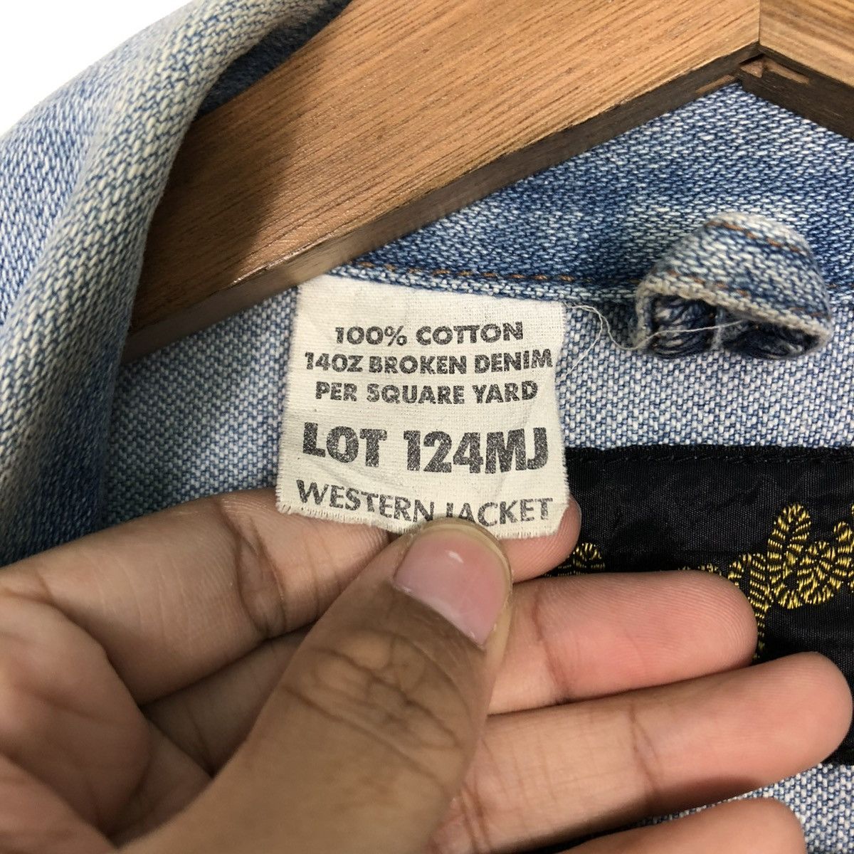 Wrangler 🔥14OZ BROKEN DENIM TRUCKER BIKER DENIM JACKET WRANGLER Size US M / EU 48-50 / 2 - 21 Thumbnail