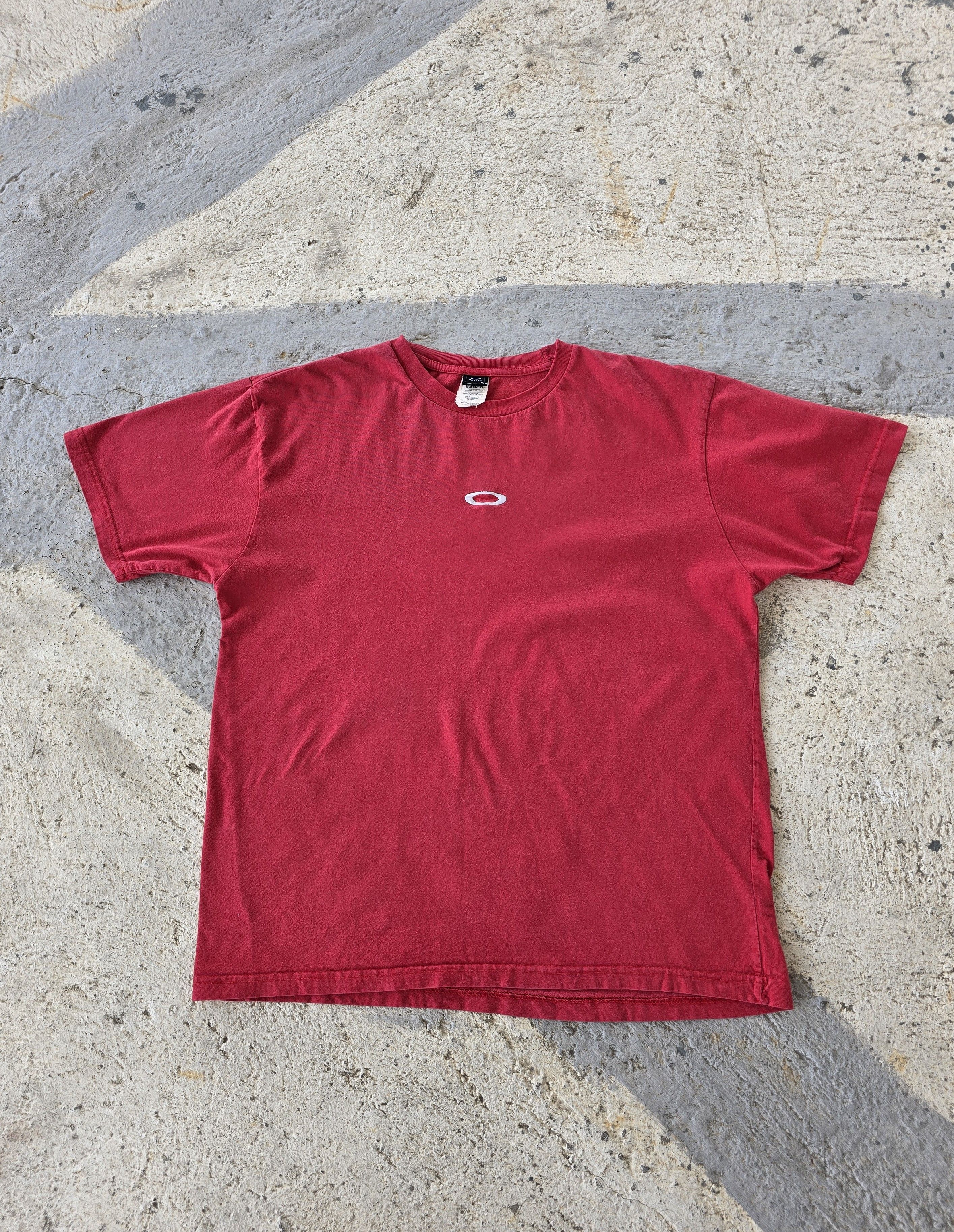 Oakley Vintage Oakley Center Logo Tee Size US XL / EU 56 / 4 - 1 Thumbnail