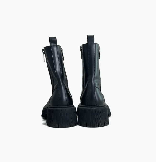 Balenciaga Balenciaga short Dr. Martens Size US 7 / EU 40 - 7 Thumbnail