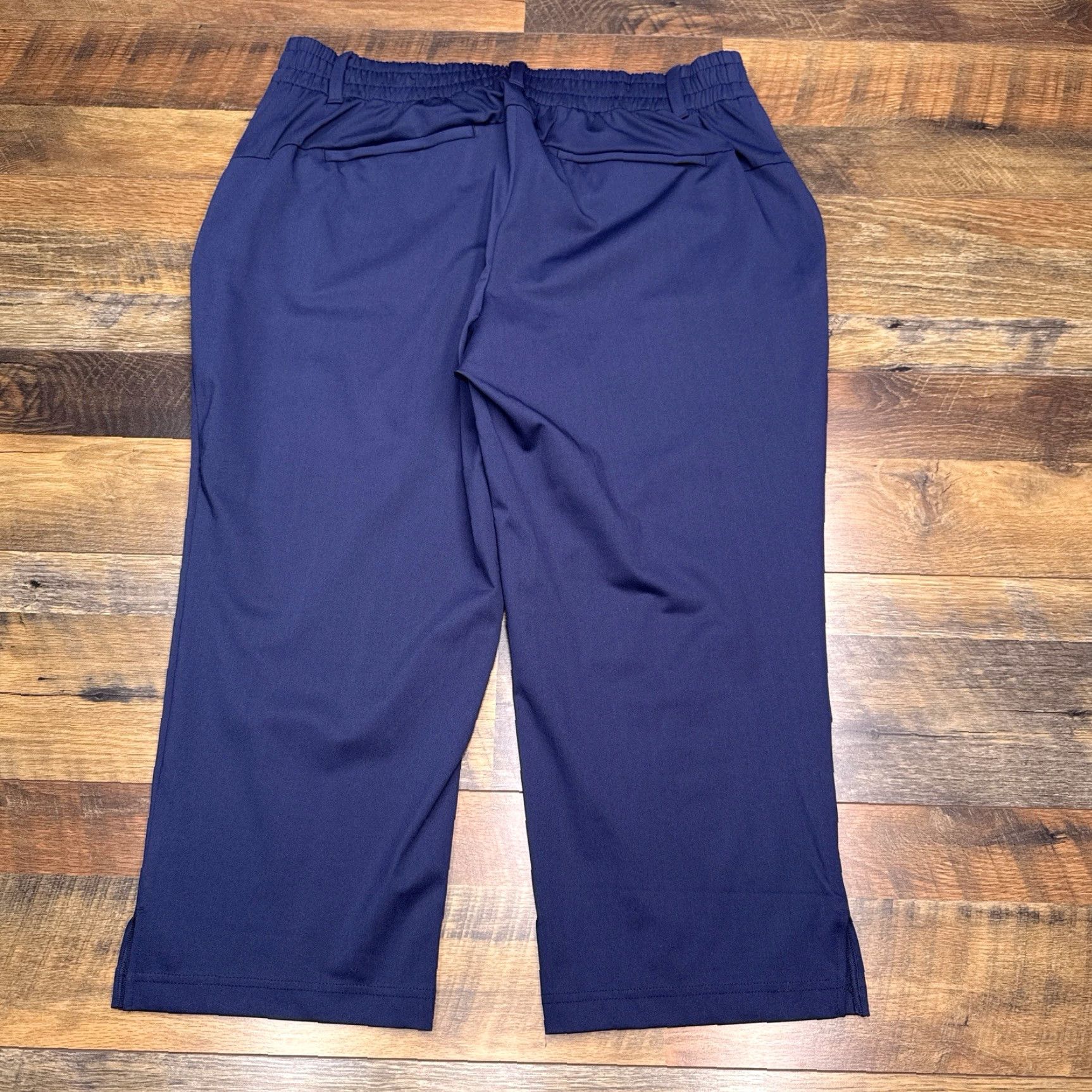 Lands' End Lands' End Pants Womens 1X 16W-18W Deep Sea Navy UPF Pockets Pull On Capris Microfiber Polyester Straight Inseam 23.5 in Plus Size Size 40" / US 18 - 2 Thumbnail