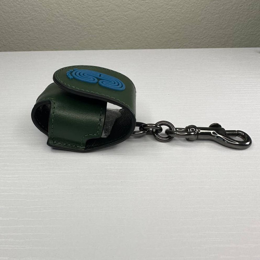 Coach COACH AirPods Earbud Case Bag Charm Coach Patch new Size ONE SIZE - 4 Thumbnail