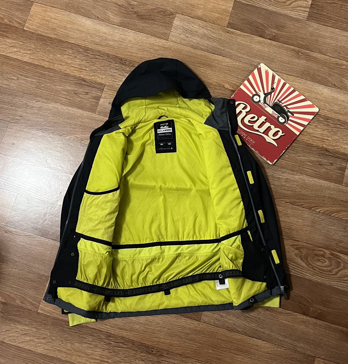 The Mountain Billabong Ski Outdoor Gore-Tex Jacket Size US S / EU 44-46 / 1 - 4 Thumbnail
