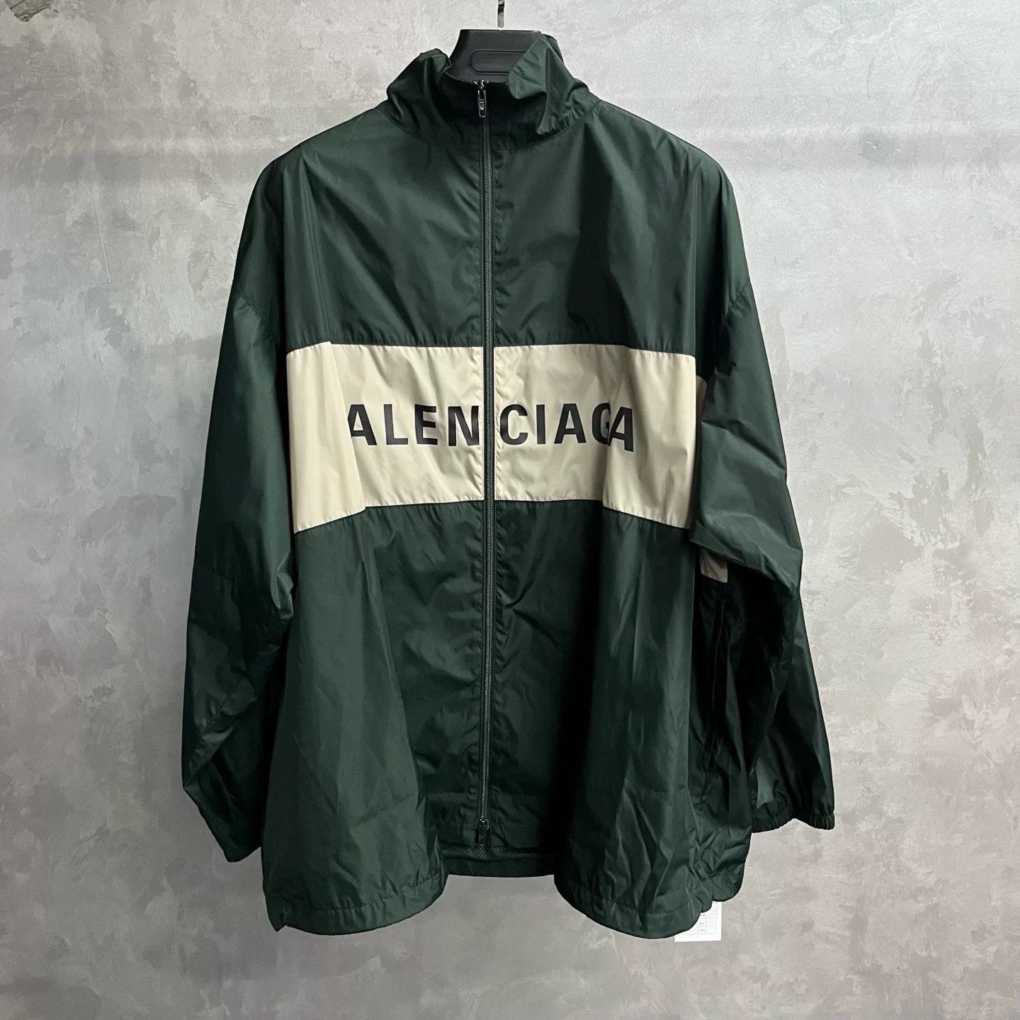 Balenciaga Balenciaga Retro Printed Green Light Jacket s Men Size US S / EU 44-46 / 1 - 1 Thumbnail