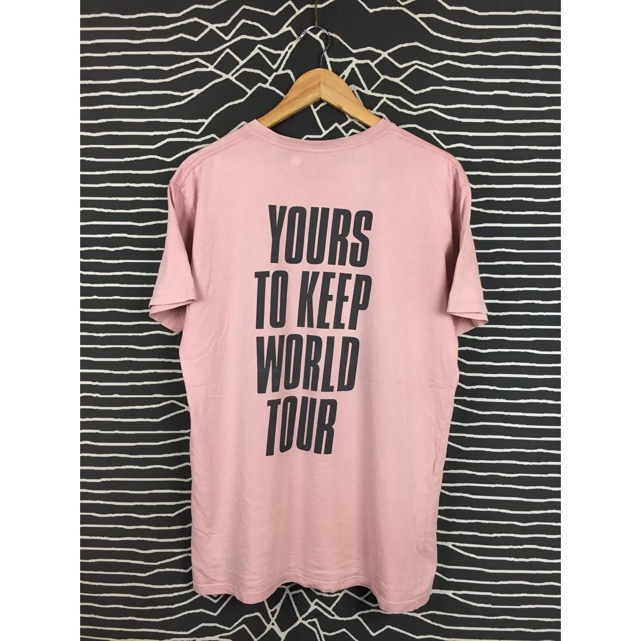 Band Tees Sticky Fingers Indie Rock Band Yours To Keep World Tour Tee Size US L / EU 52-54 / 3 - 8 Thumbnail