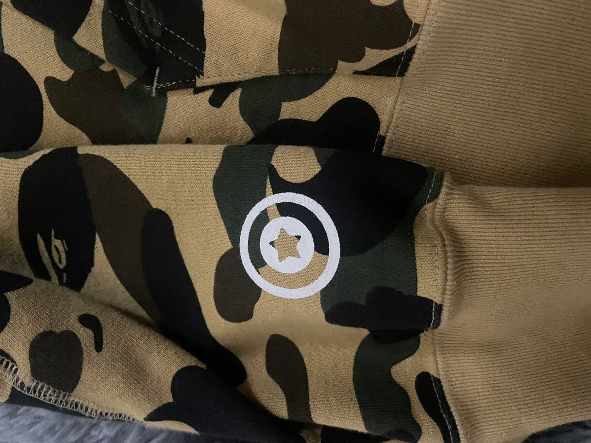 Bape 1st Camo Shark Full Zip Hoodie Size US L / EU 52-54 / 3 - 8 Thumbnail