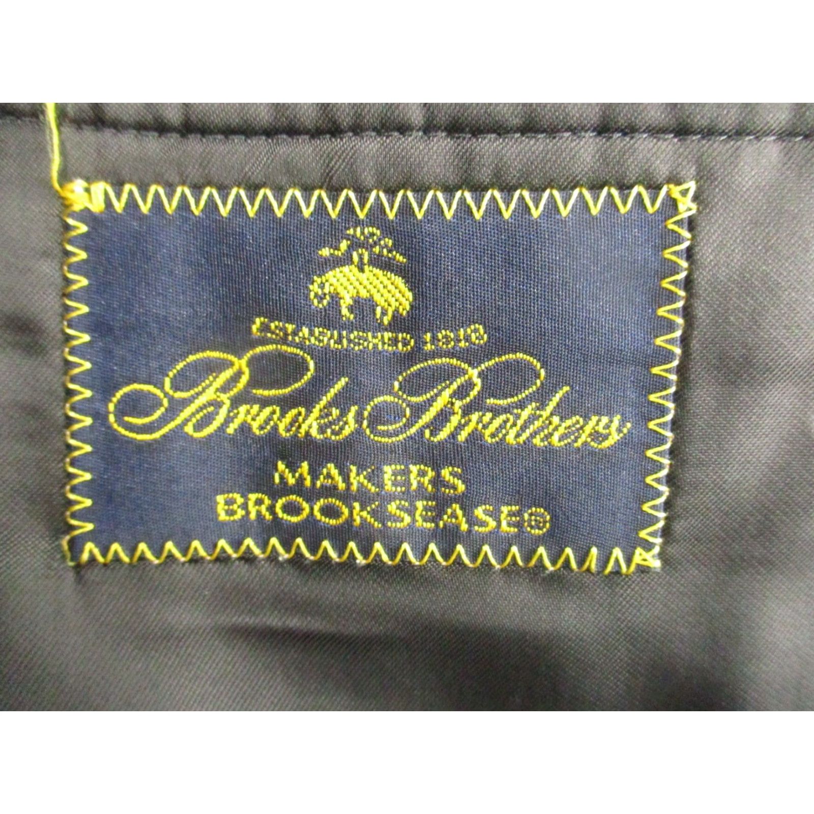 Brooks Brothers VINTAGE Brooks Brothers Makers Wool Blazer 44 Gray Plaid USA Blazer Mens 44 Gray Plaid Brooks Brothers Size 44R - 5 Thumbnail