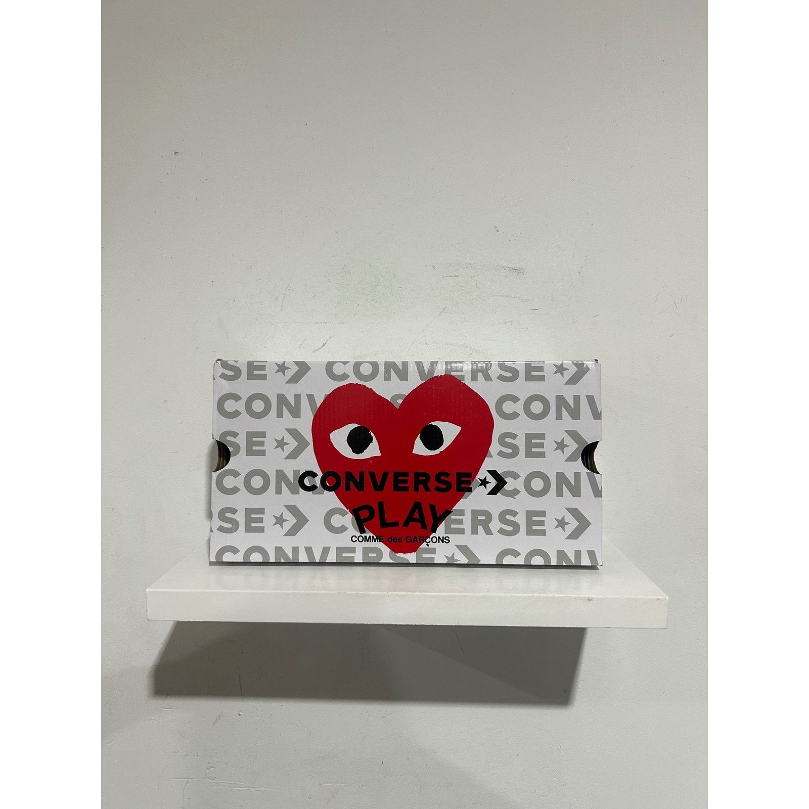 Converse CONVERSE MILK CHUCK TAYLOR CDG PLAY SINGLE HEART SIZE 9 NEW Size US 9 / EU 42 - 6 Thumbnail
