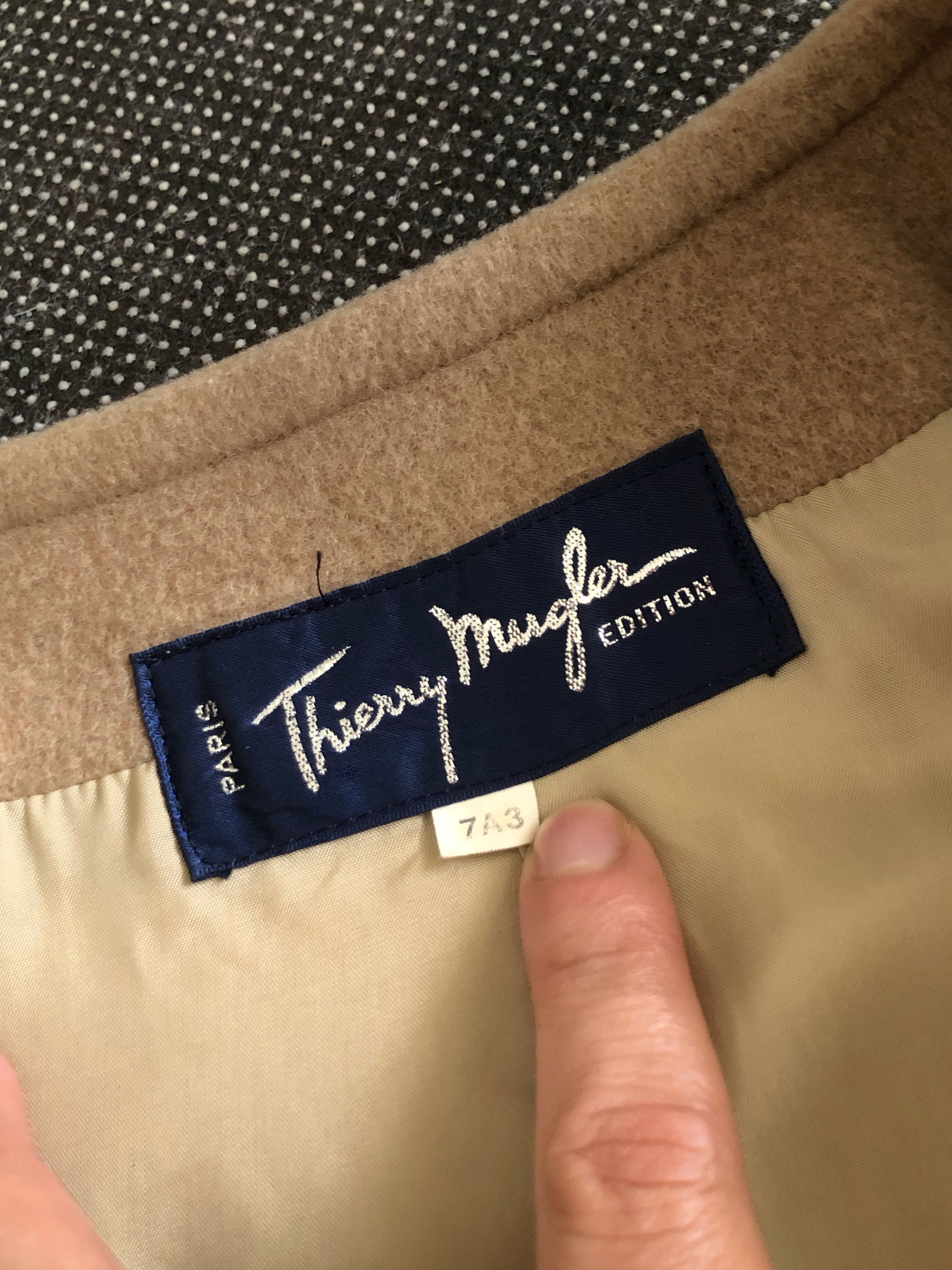 Thierry Mugler RARE🔥80’S CASHMERE WOOL COLLARLESS CARDIGAN JACKET Size M / US 6-8 / IT 42-44 - 10 Thumbnail
