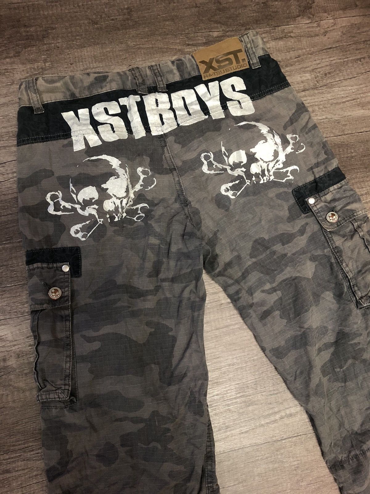 Designer × Japanese Brand BA-TSU STUDIO SKULL DESIGN CAMO SHORT PANTS Size US 30 / EU 46 - 1 Thumbnail