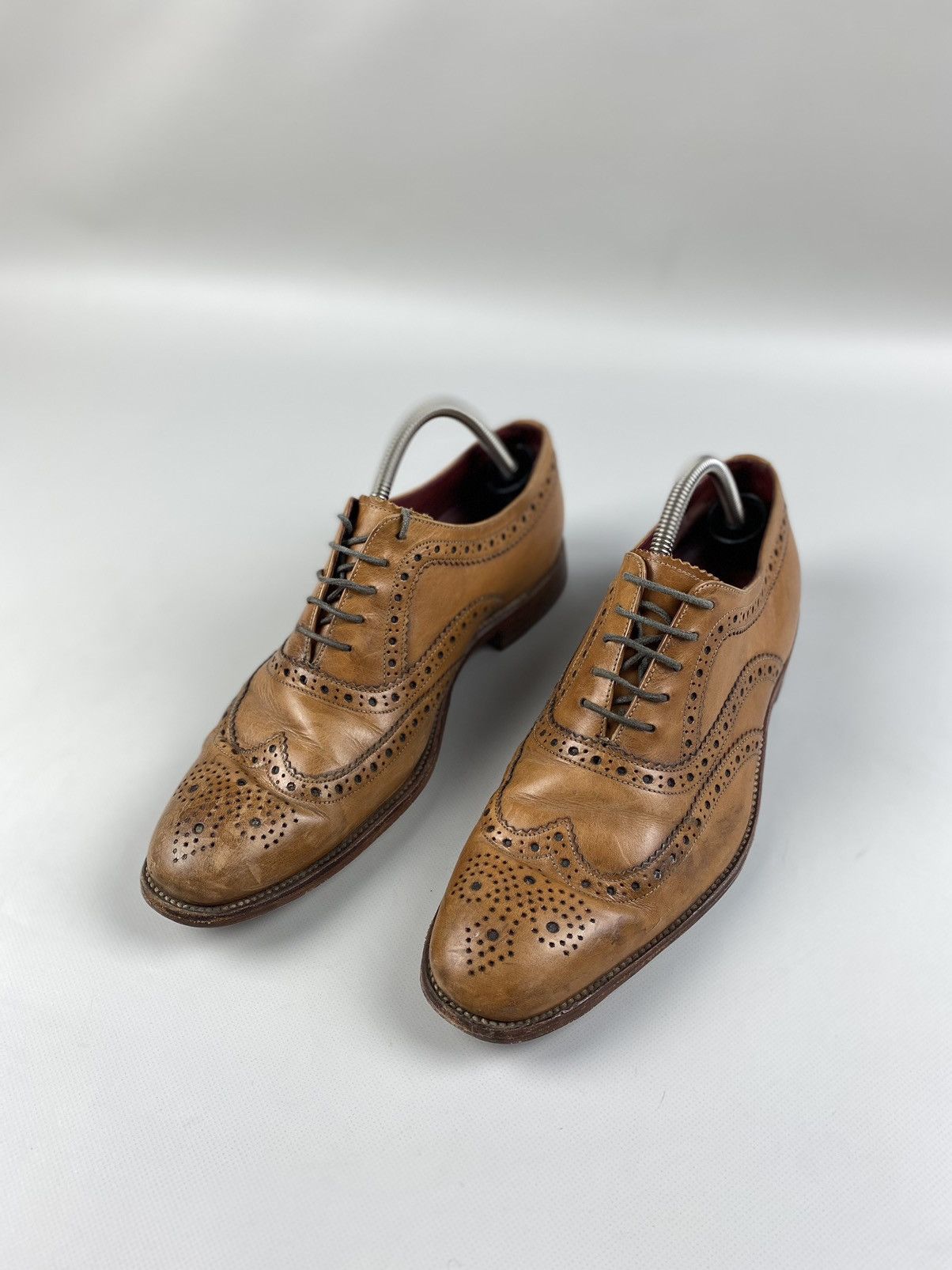 Loake Loake men’s leather formal brogues shoes Size US 9.5 / EU 42-43 - 7 Thumbnail