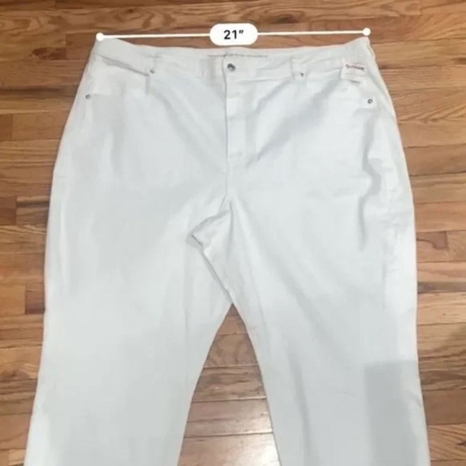 American Eagle Outfitters AMERICAN EAGLE White High Waist Mom Jeans Sz 24W Size 42" / US 20 - 5 Thumbnail