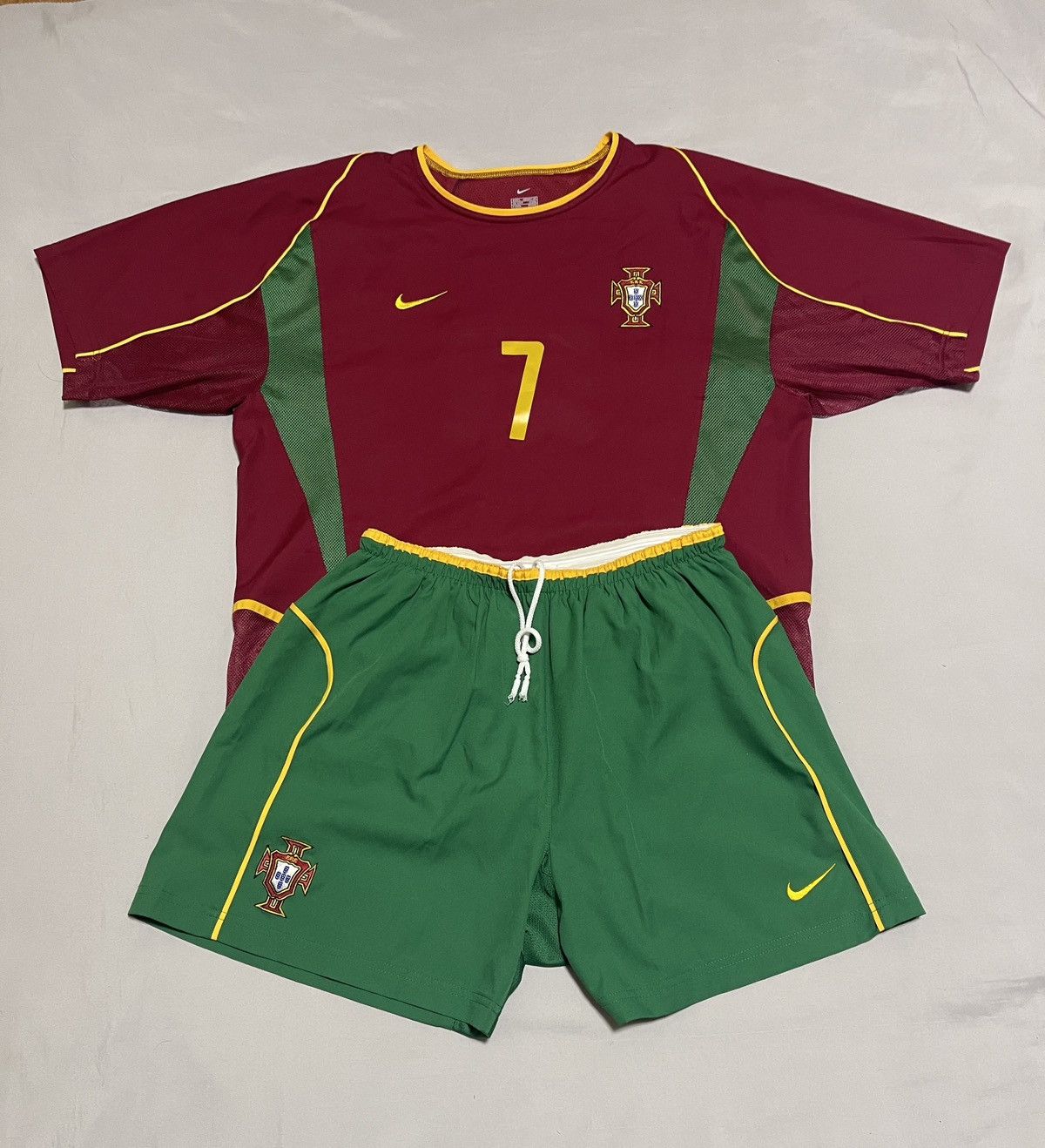 Nike Portugal player issue shirt word cup 2002 + short set Size US L / EU 52-54 / 3 - 1 Thumbnail