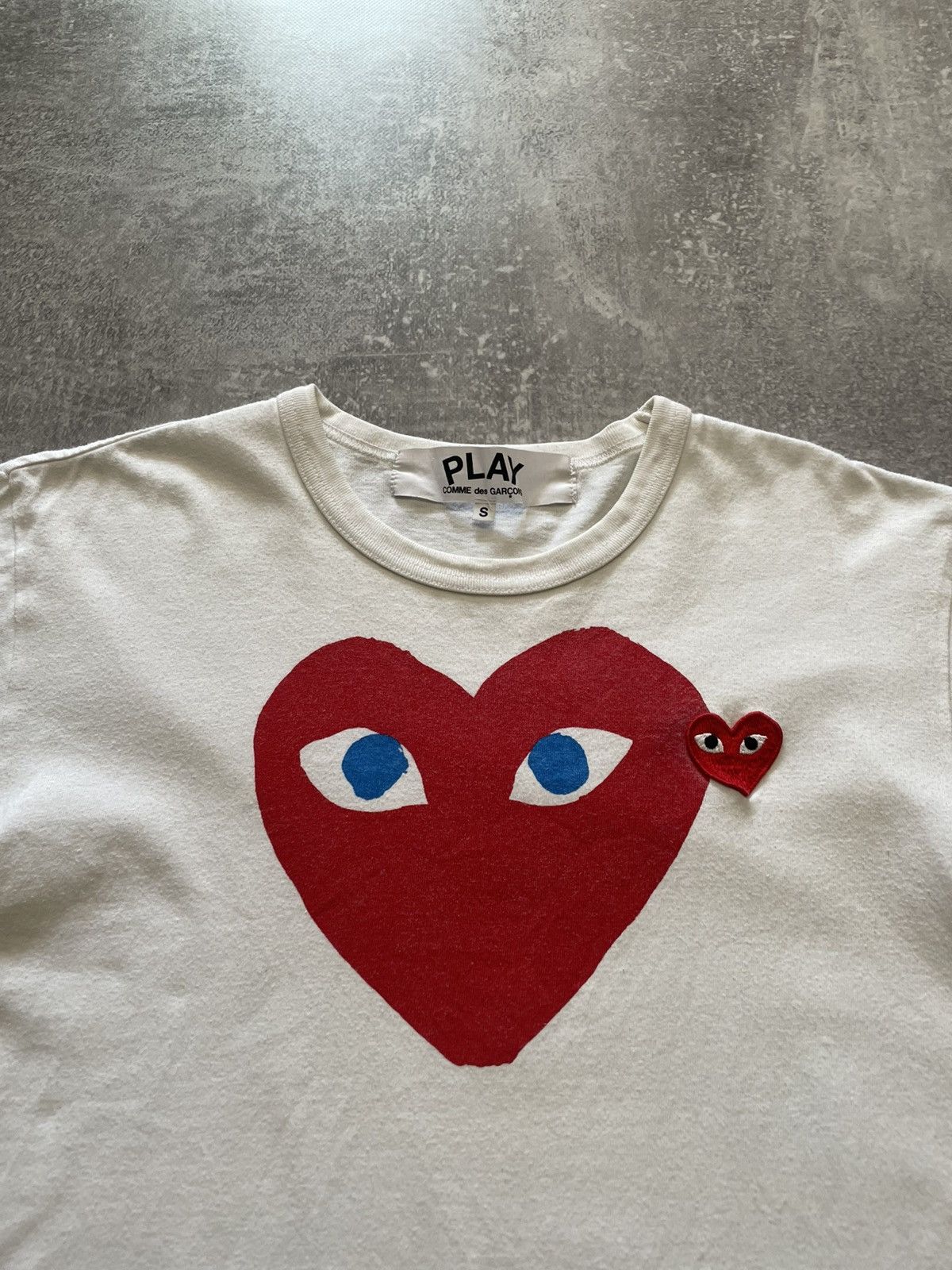 Comme des Garcons Vintage Comme Des Garsons Play CDG big Logo T-Shirt Size US S / EU 44-46 / 1 - 2 Thumbnail