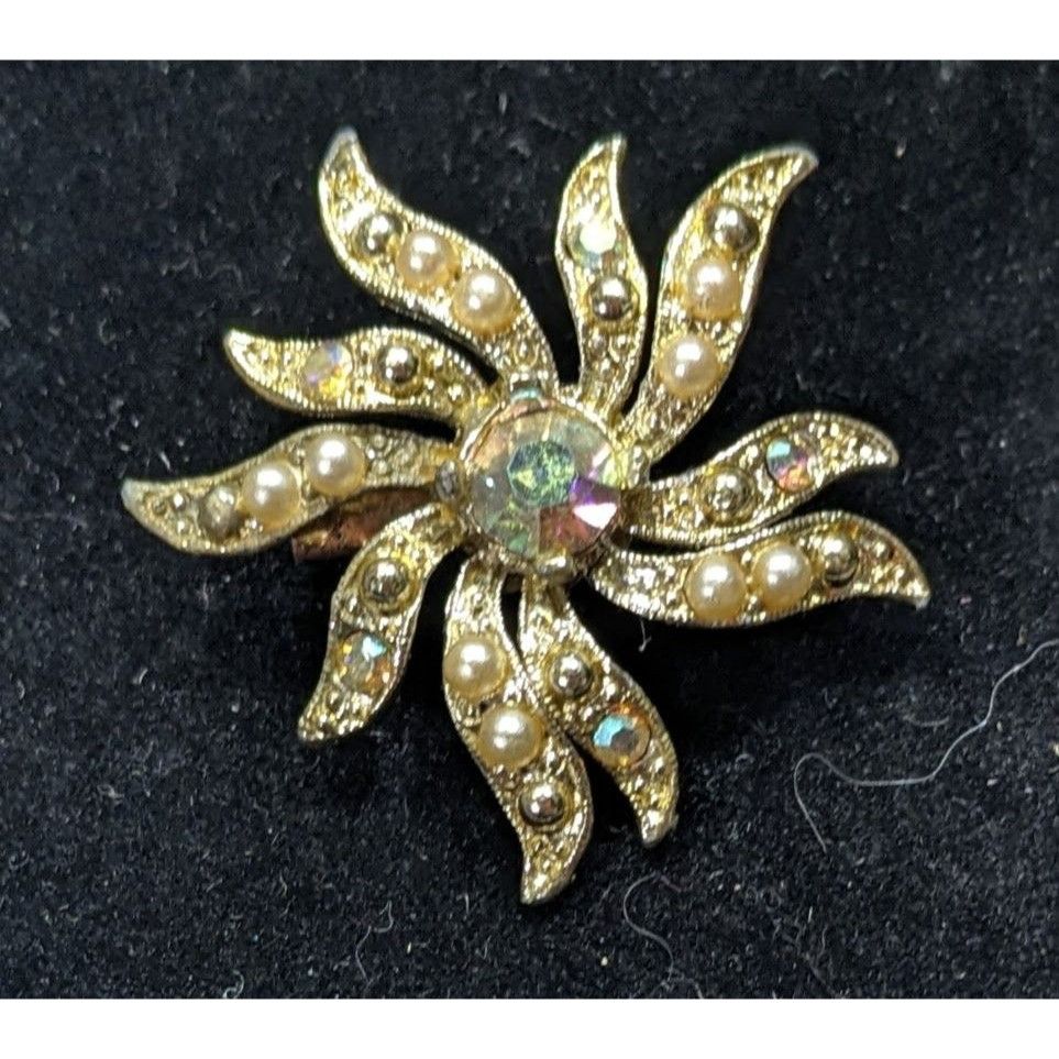 Other Vintage 40s Sun Burst Gold Tone Pendant With AB Rhinestones Size ONE SIZE - 3 Thumbnail