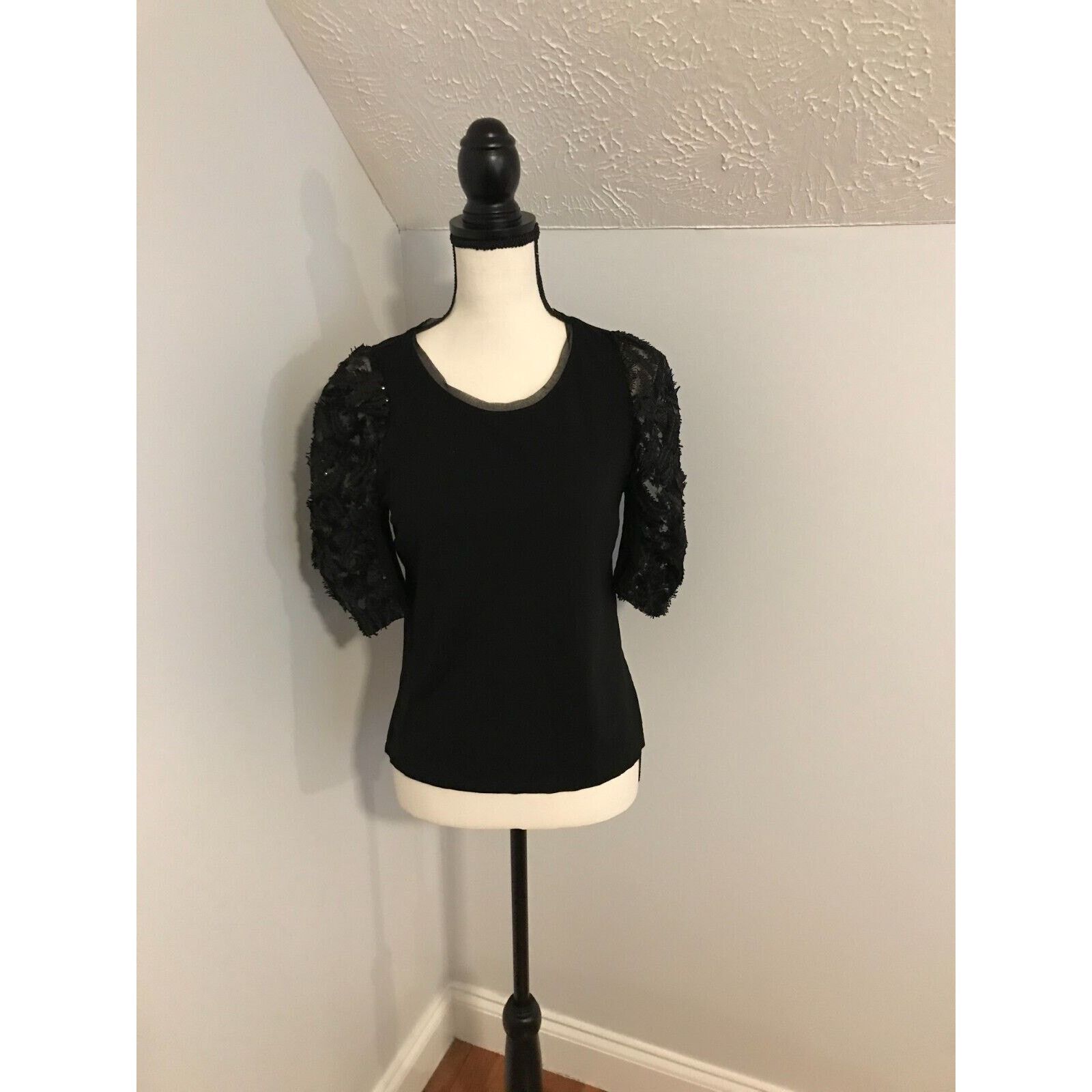 Anthropologie Anthropologie Damiana Black Puff-Sleeved Sequined Top Size M / US 6-8 / IT 42-44 - 1 Thumbnail