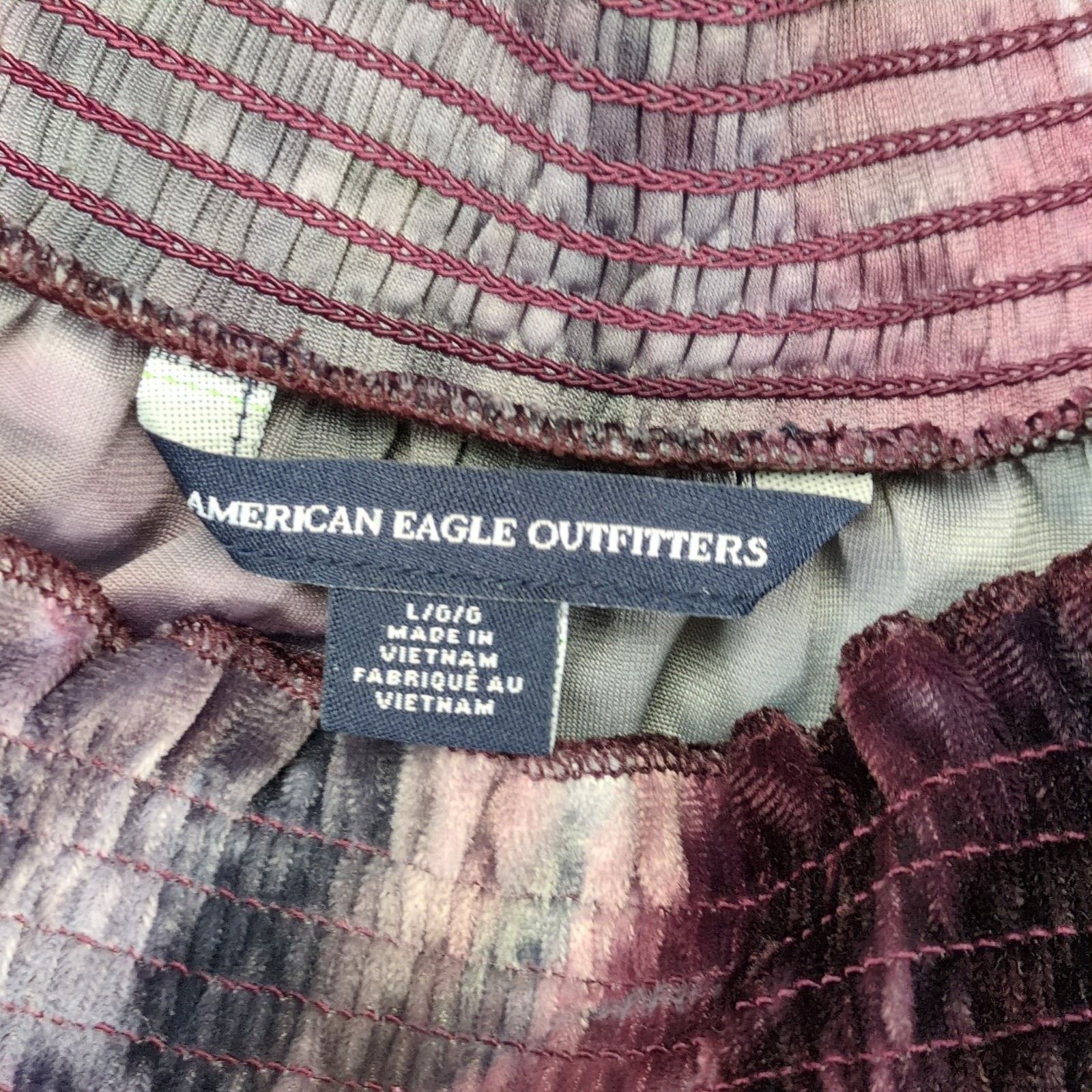 American Eagle Outfitters AEO Size L Off-Shoulder Floral Tie Dye Velvet Crop Top Size L / US 10 / IT 46 - 5 Thumbnail