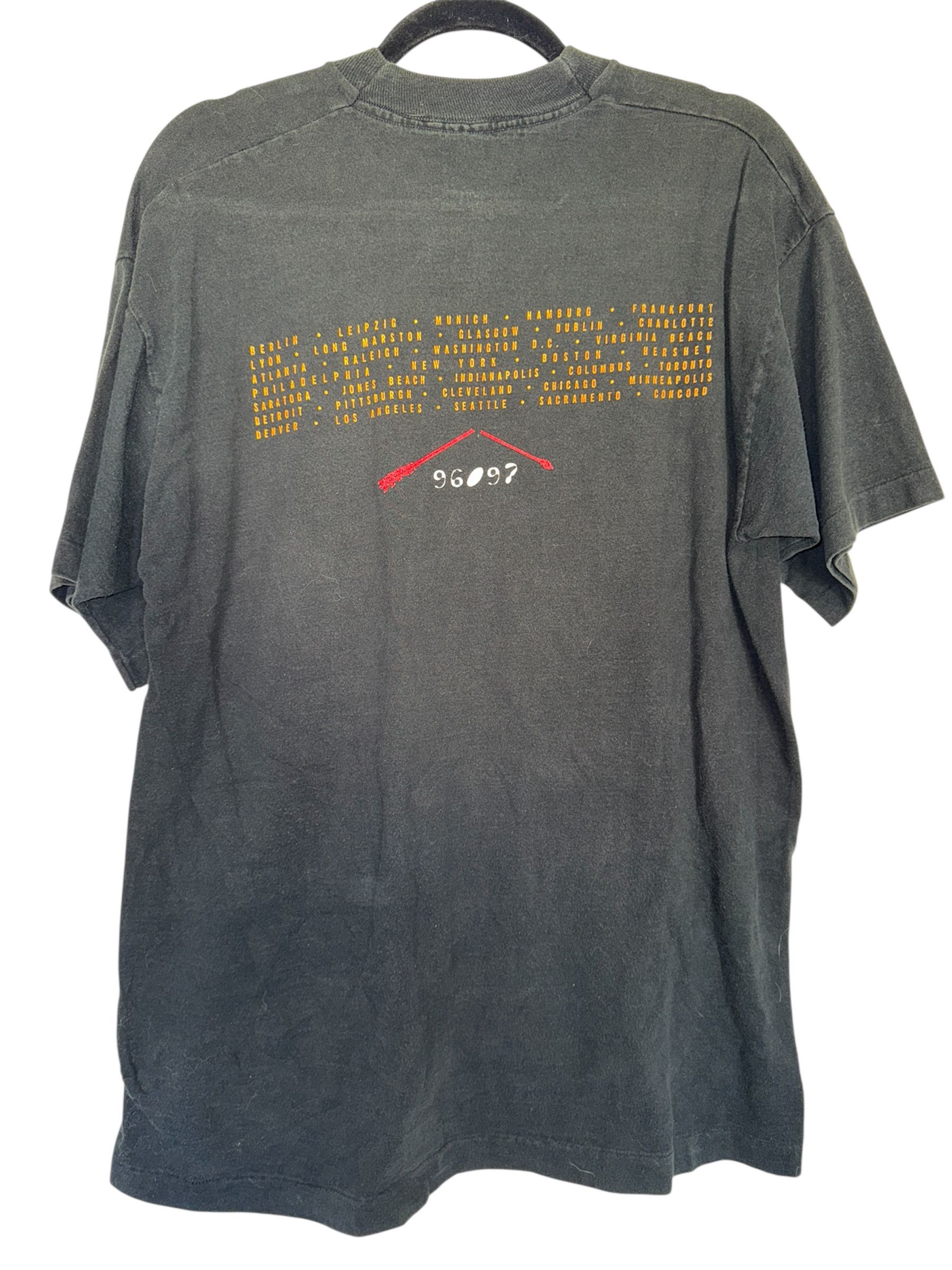 Vintage Vintage Neil Young Tee Neil Young Crazy Horse Concert Shirt Size US XL / EU 56 / 4 - 4 Thumbnail