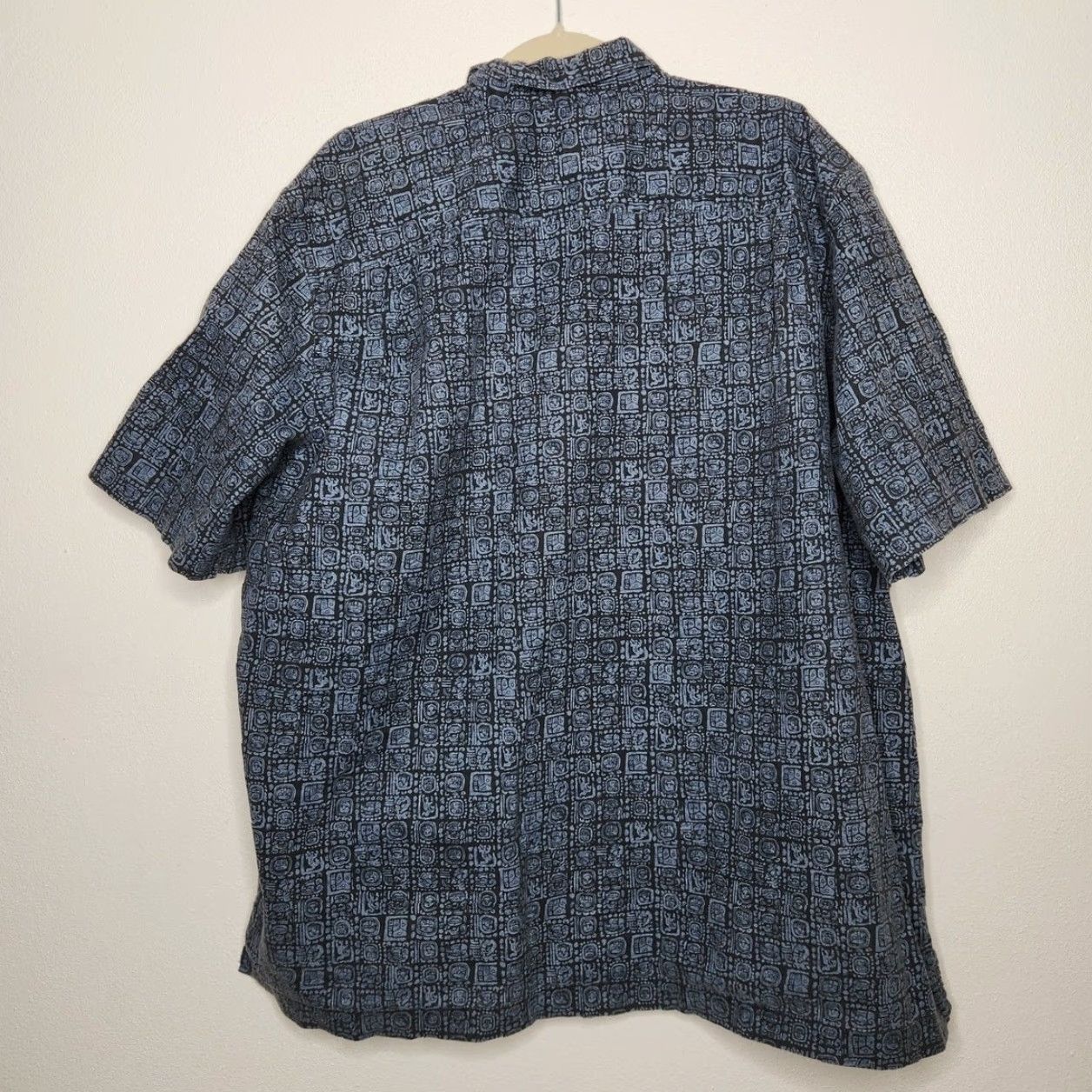 Vintage VINTAGE L.L. Bean Shirt AOP Art Button Short Sleeve XL Tiki Hawaiian Blue Mens Size US XL / EU 56 / 4 - 6 Thumbnail