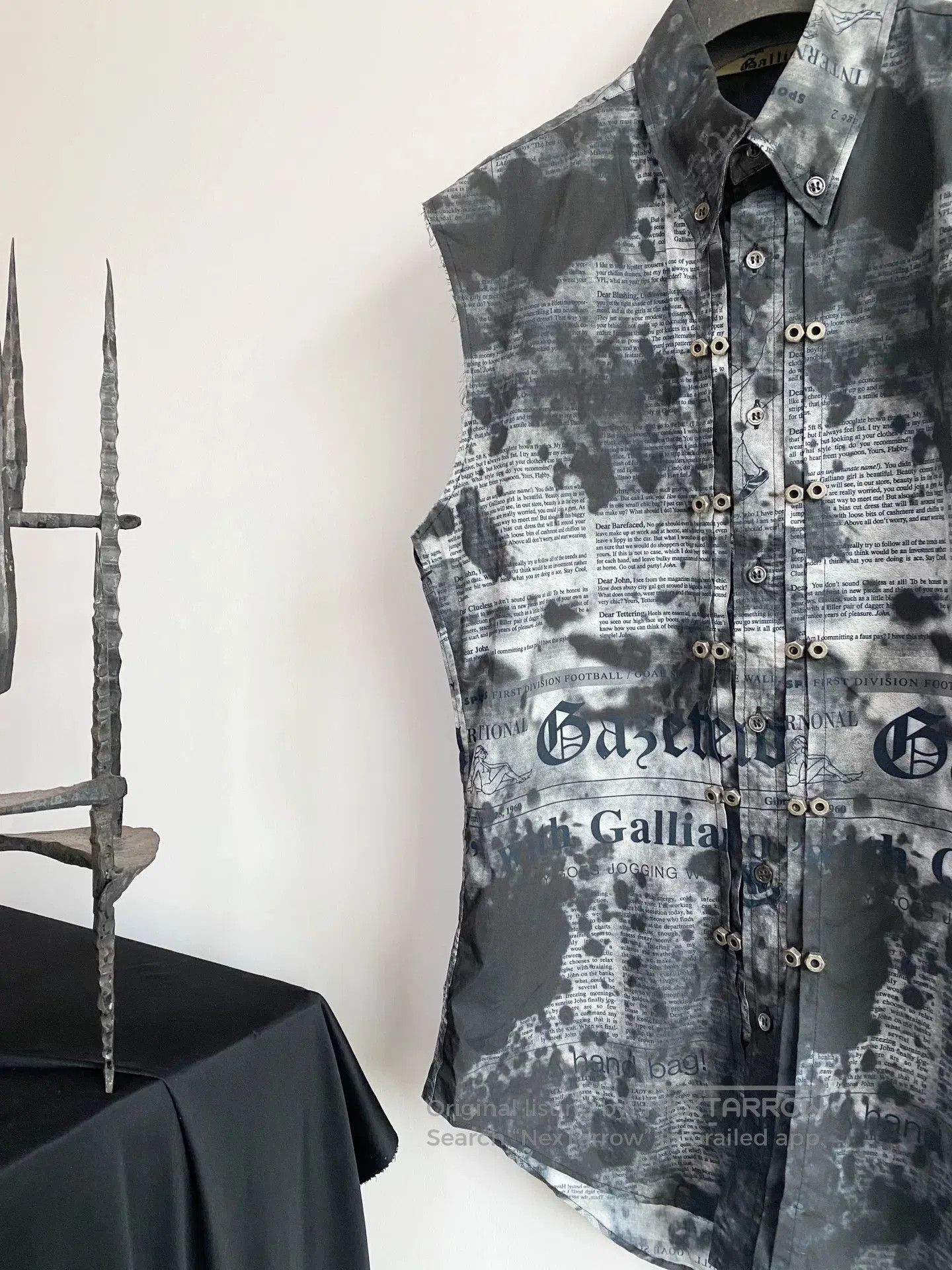 John Galliano John Galliano Screw Cap Newspaper Vest. Size US M / EU 48-50 / 2 - 1 Thumbnail