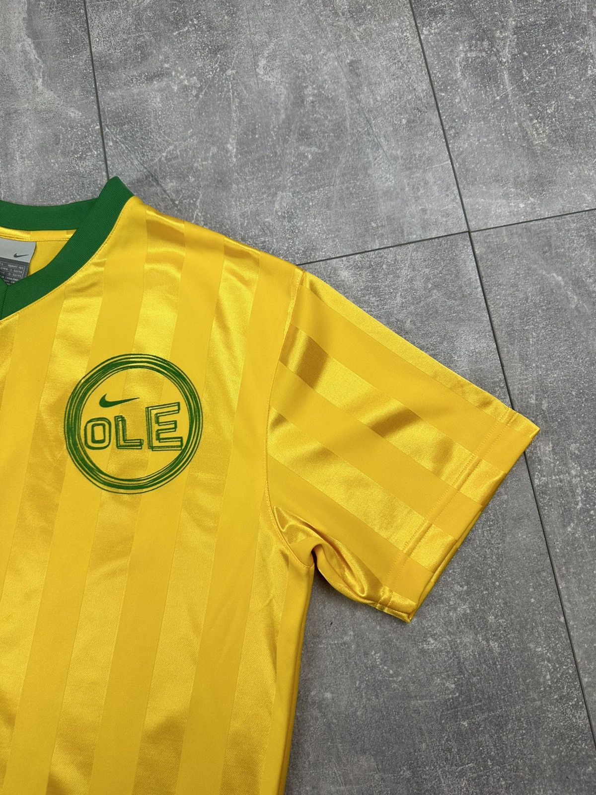 Nike Nike Yellow Ole Brazil Style Striped T-Shirt Jersey Size US L / EU 52-54 / 3 - 3 Thumbnail