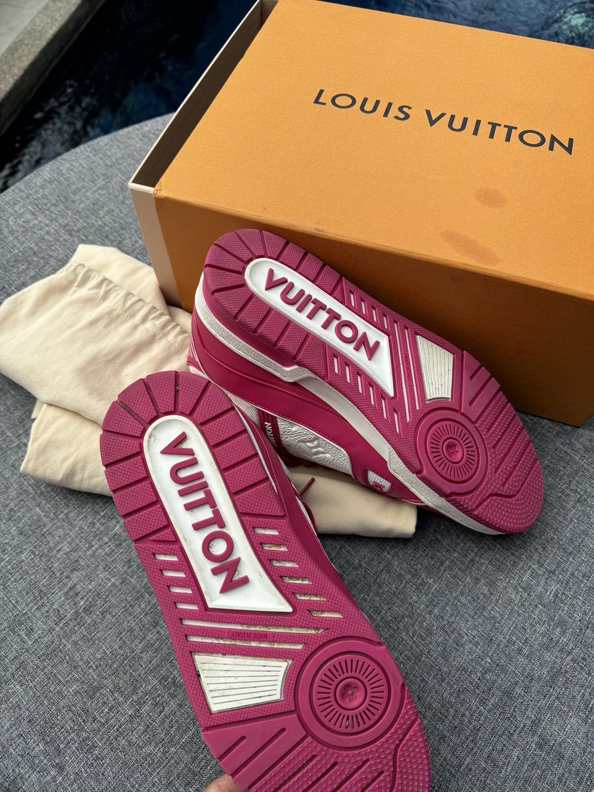 Louis Vuitton Louis Vuitton Trainer Low White Fuchsia Size US 7.5 / EU 40-41 - 8 Thumbnail