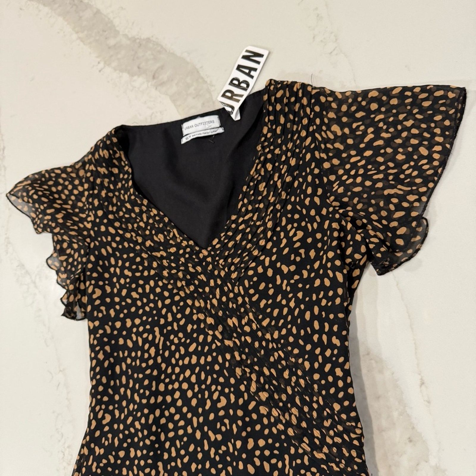 Urban Outfitters Urban Outfitters NWT Rosalee VNeck ALine MiniDress Womens XS Size XS / US 0-2 / IT 36-38 - 9 Thumbnail