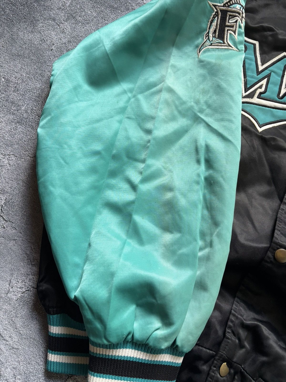 Starter Vintage 90s MLB Florida Marlins Starter Diamond Satin Jacket Size US L / EU 52-54 / 3 - 9 Thumbnail