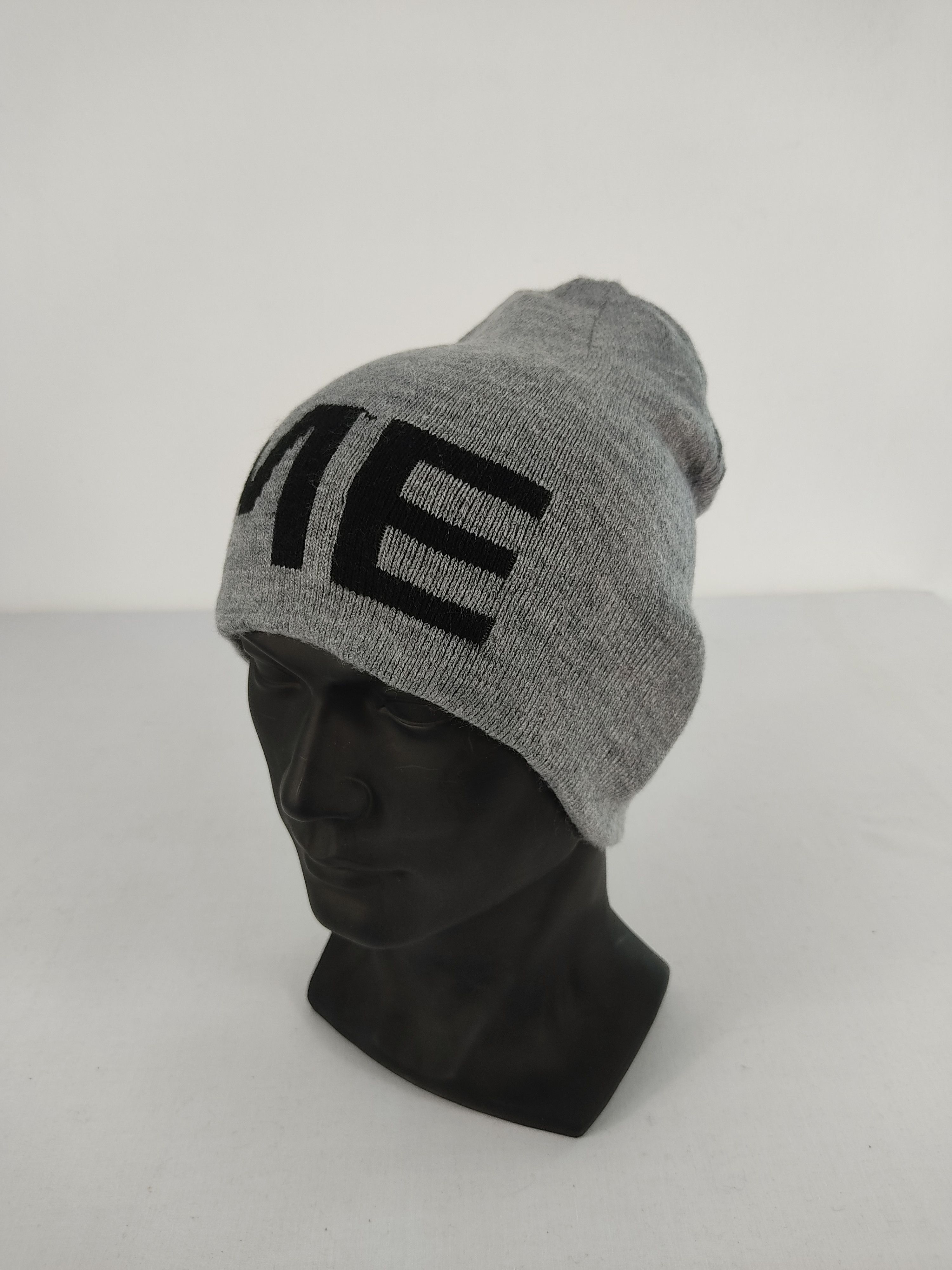 H&M H&M "Me" Big Logo Beanie / Snow Hat / Snow Cap Size ONE SIZE - 2 Thumbnail