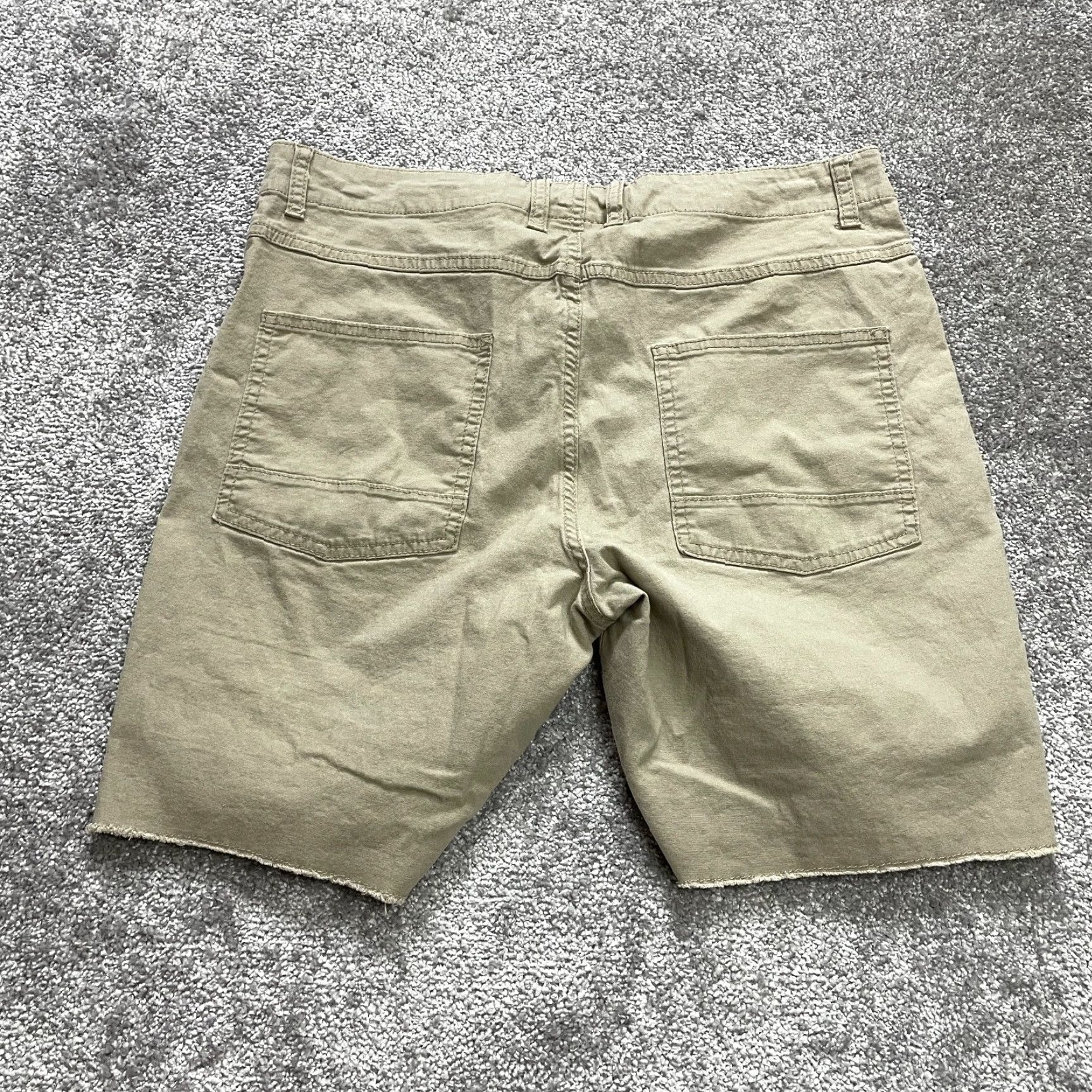 Vintage No Boundaries Bermuda Shorts Mens 34 Brown Cotton Chino Bermuda 8in Inseam Pockets Size US 34 / EU 50 - 8 Thumbnail