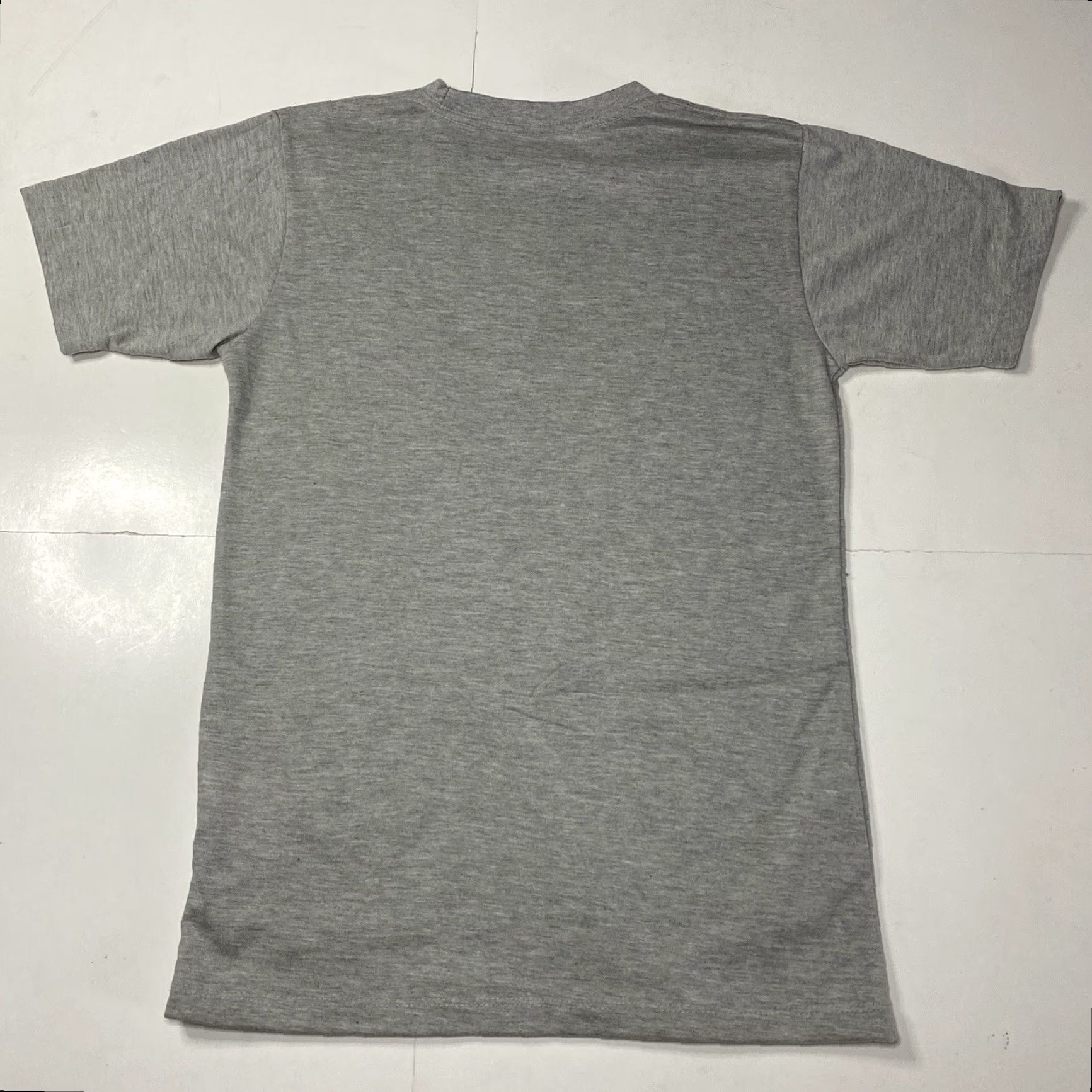 Nike **Nike Tee T-Shirt Gray Small Adult Regular Fit** User: **Gray Small Adult Regular Fit Nike Tee T-Shirt** Size US S / EU 44-46 / 1 - 3 Thumbnail
