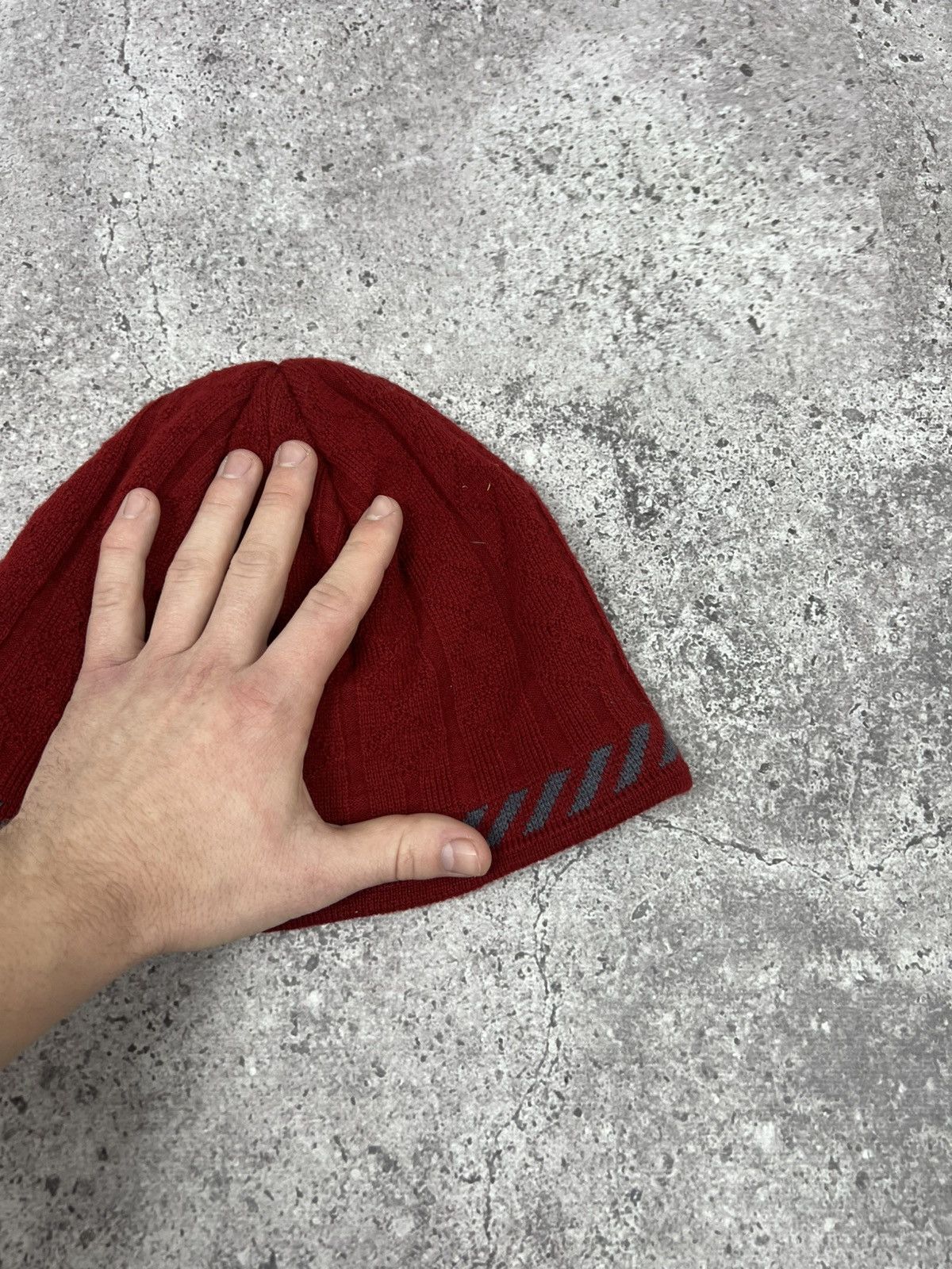 Oakley Vintage Oakley Beanie Hat Red Size ONE SIZE - 7 Thumbnail